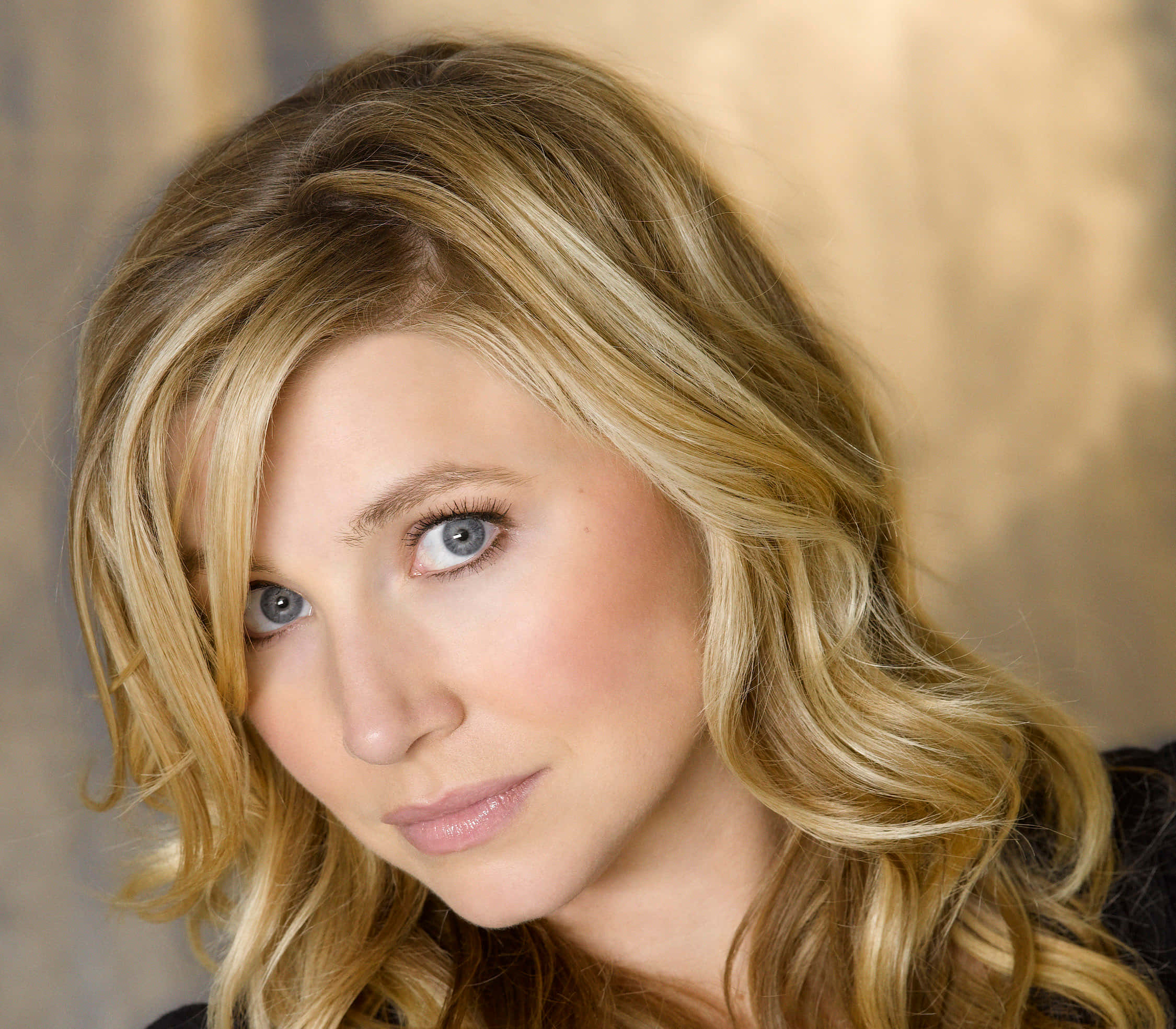 Sarah Chalke, wavy blonde hair, striking blue eyes, Full HD Desktop Wallpaper