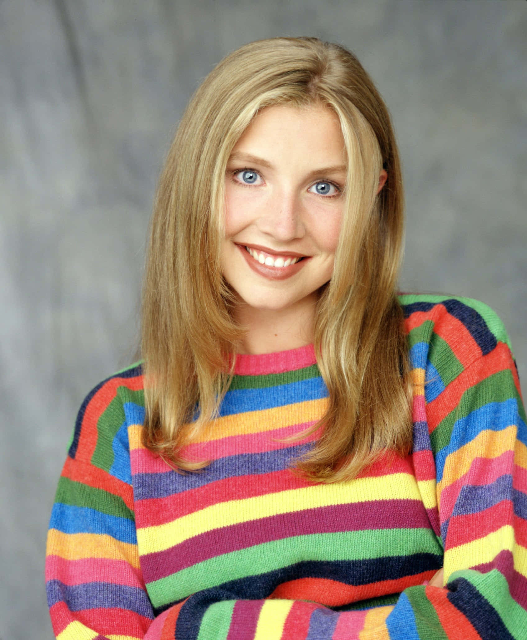 Sarah Chalke, rainbow-striped sweater, neutral gray backdrop, Full HD Phone Wallpaper