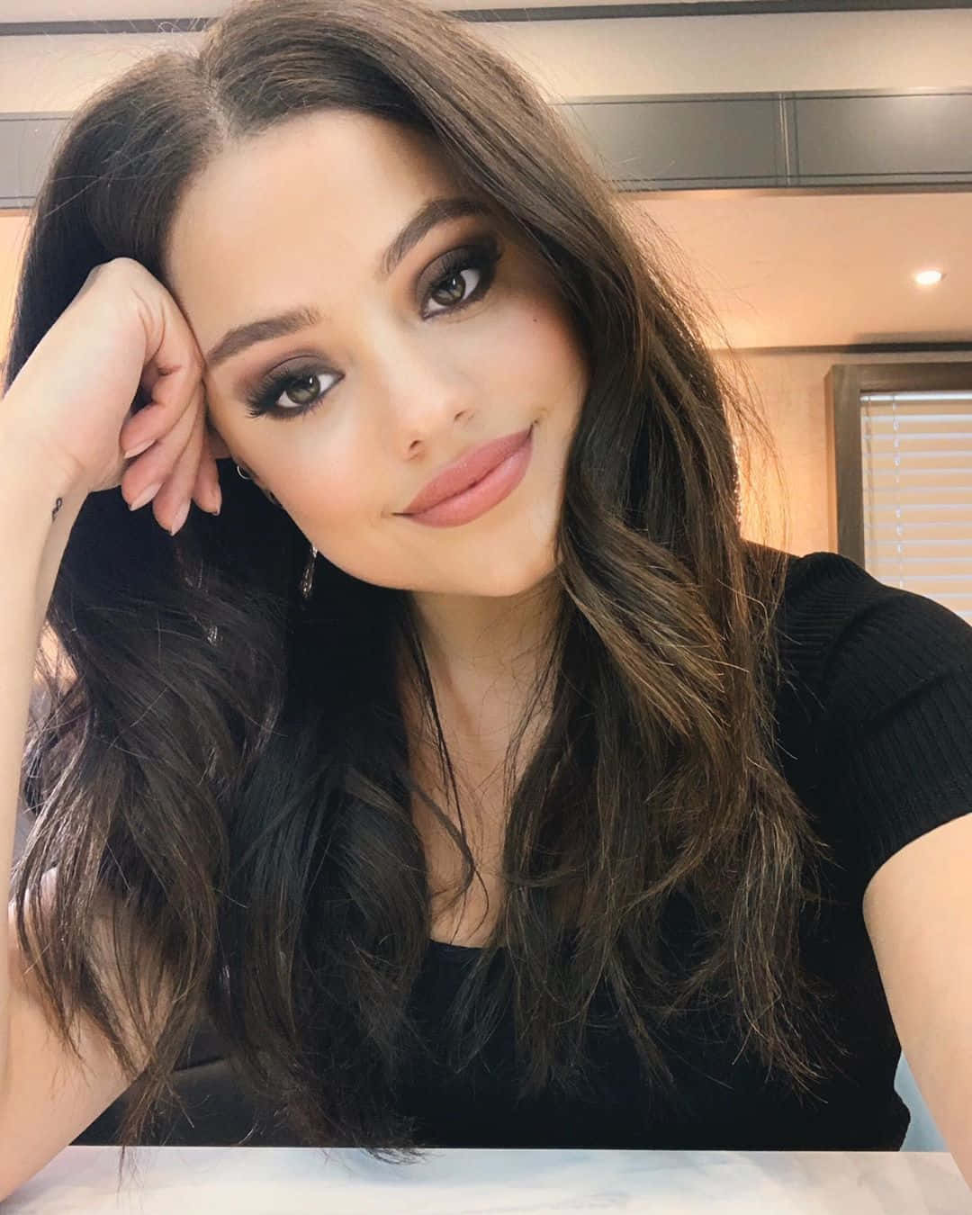 Sarah Jeffery, long dark wavy hair, smoky eye makeup, HD Phone Wallpaper