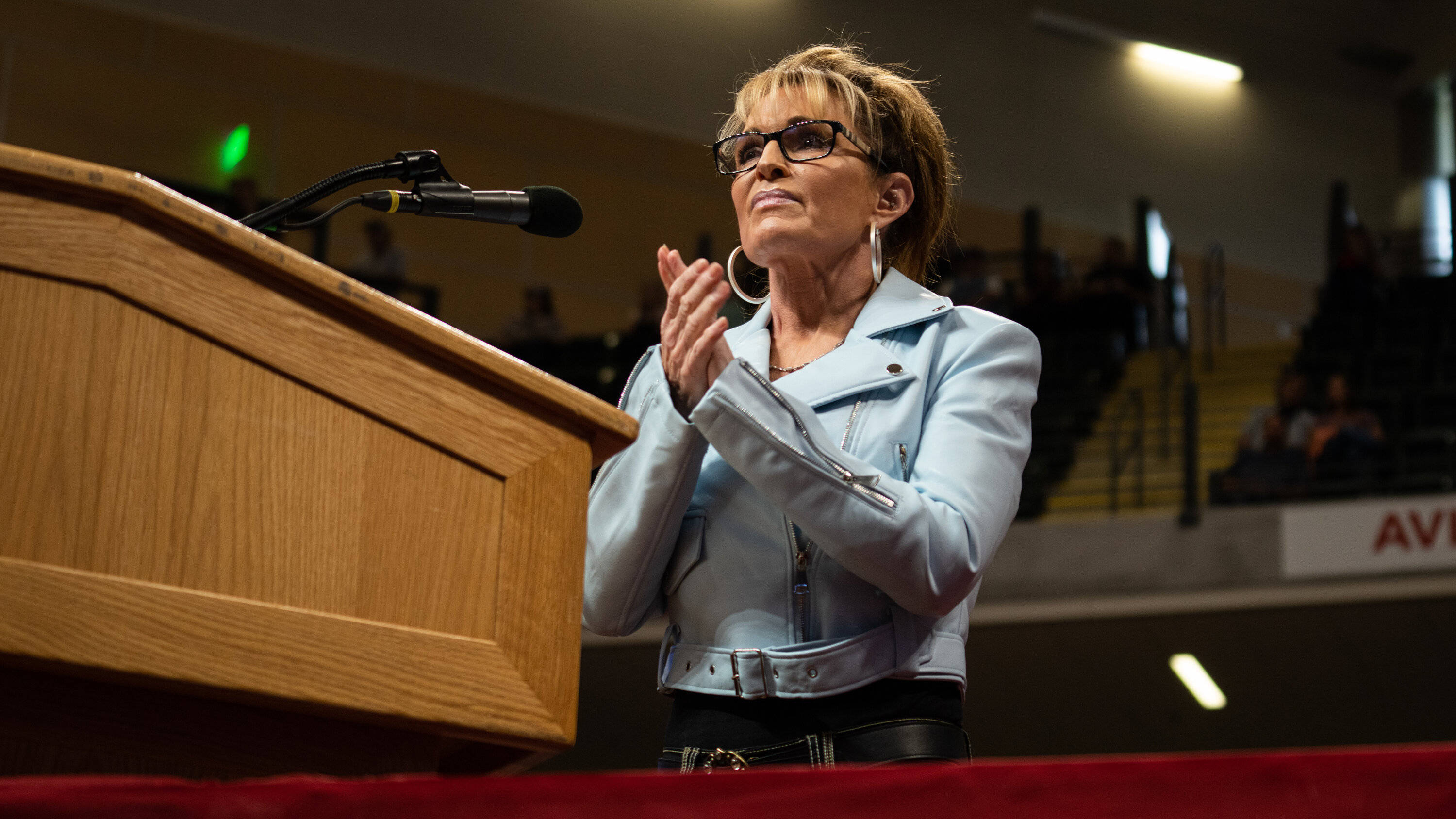 Sarah Palin, light blue jacket, glasses, 2K Desktop Wallpaper
