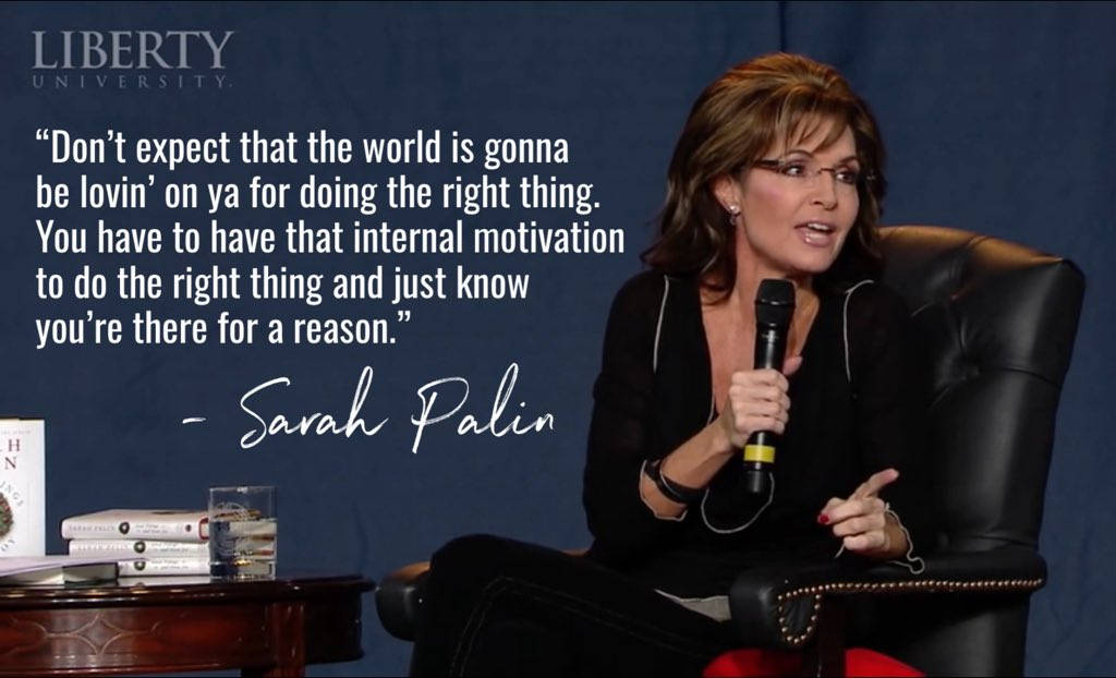 Sarah Palin, microphone, black leather chair, SD Desktop Wallpaper