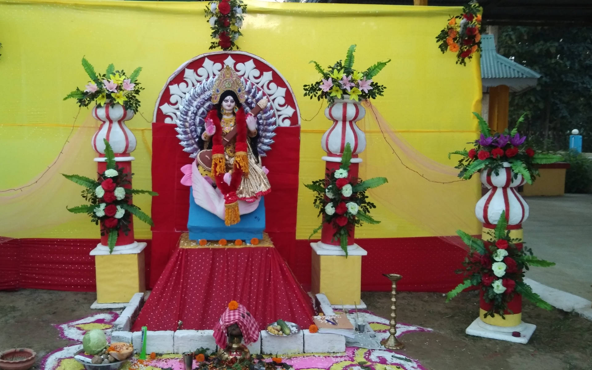 Saraswati, altar, red and gold deity statue, Full HD Desktop Wallpaper