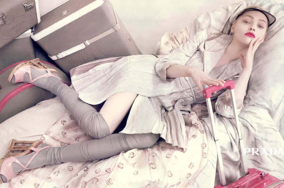 Sasha Pivovarova, light robe, pink heels, SD Desktop Wallpaper