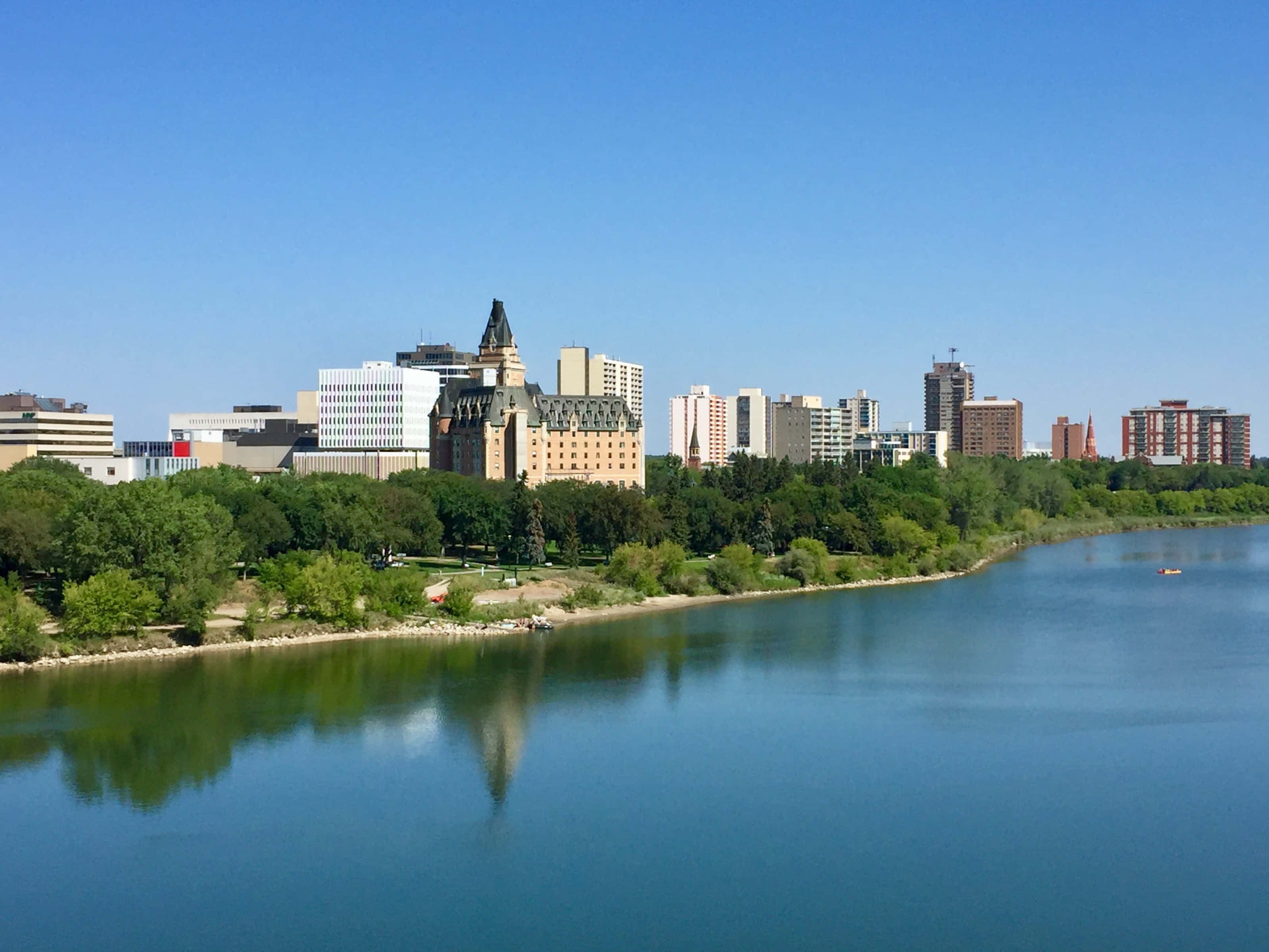 Saskatoon, skyline, castle-like building, 2K Desktop Wallpaper