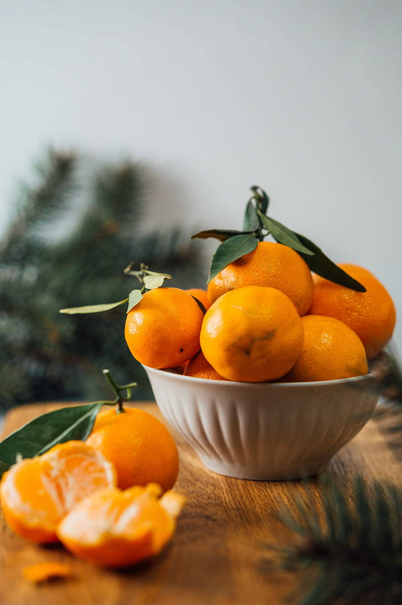 Juicy Seedless Satsuma Mandarin Orange, white bowl, vibrant orange mandarins, SD Phone Wallpaper