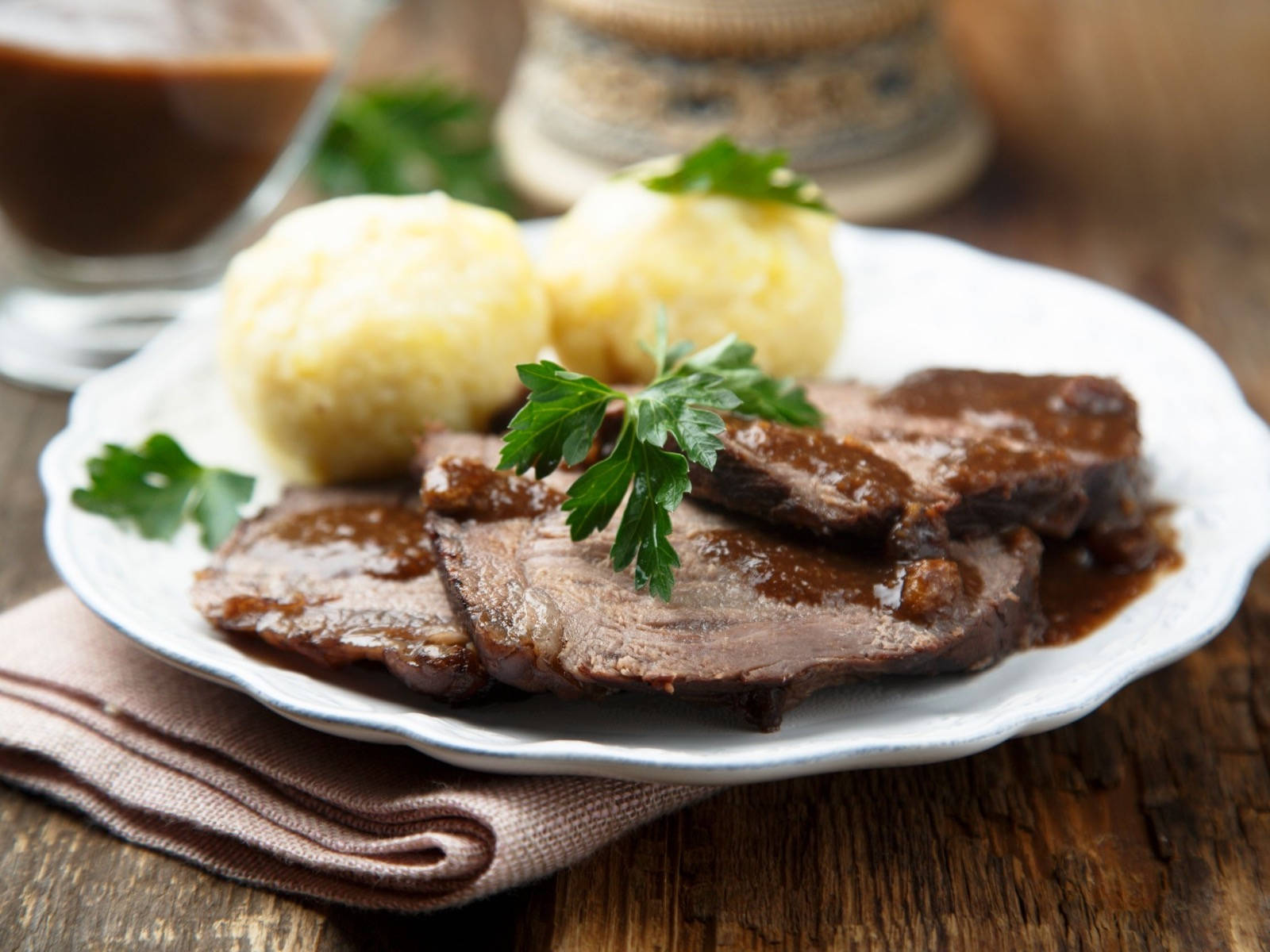 Sauerbraten, potato dumplings, beef, HD Desktop Wallpaper