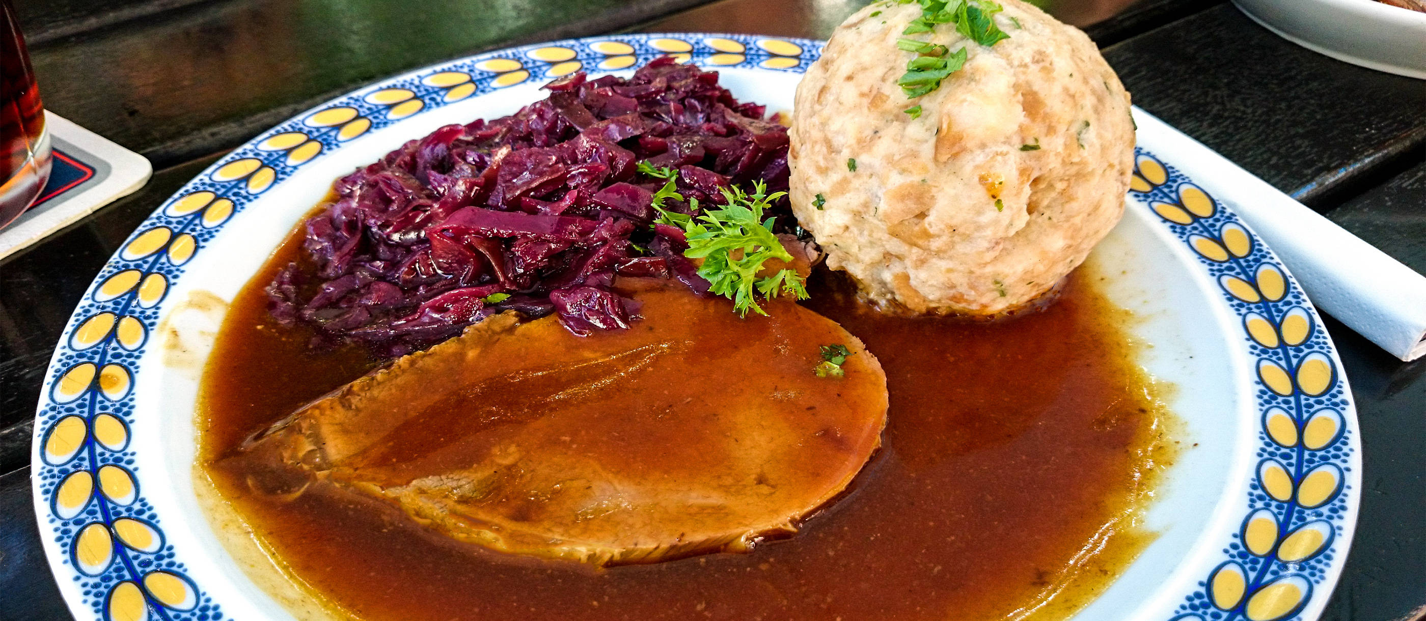 Sauerbraten, Traditional German Dish, gravy, 2K Desktop Wallpaper