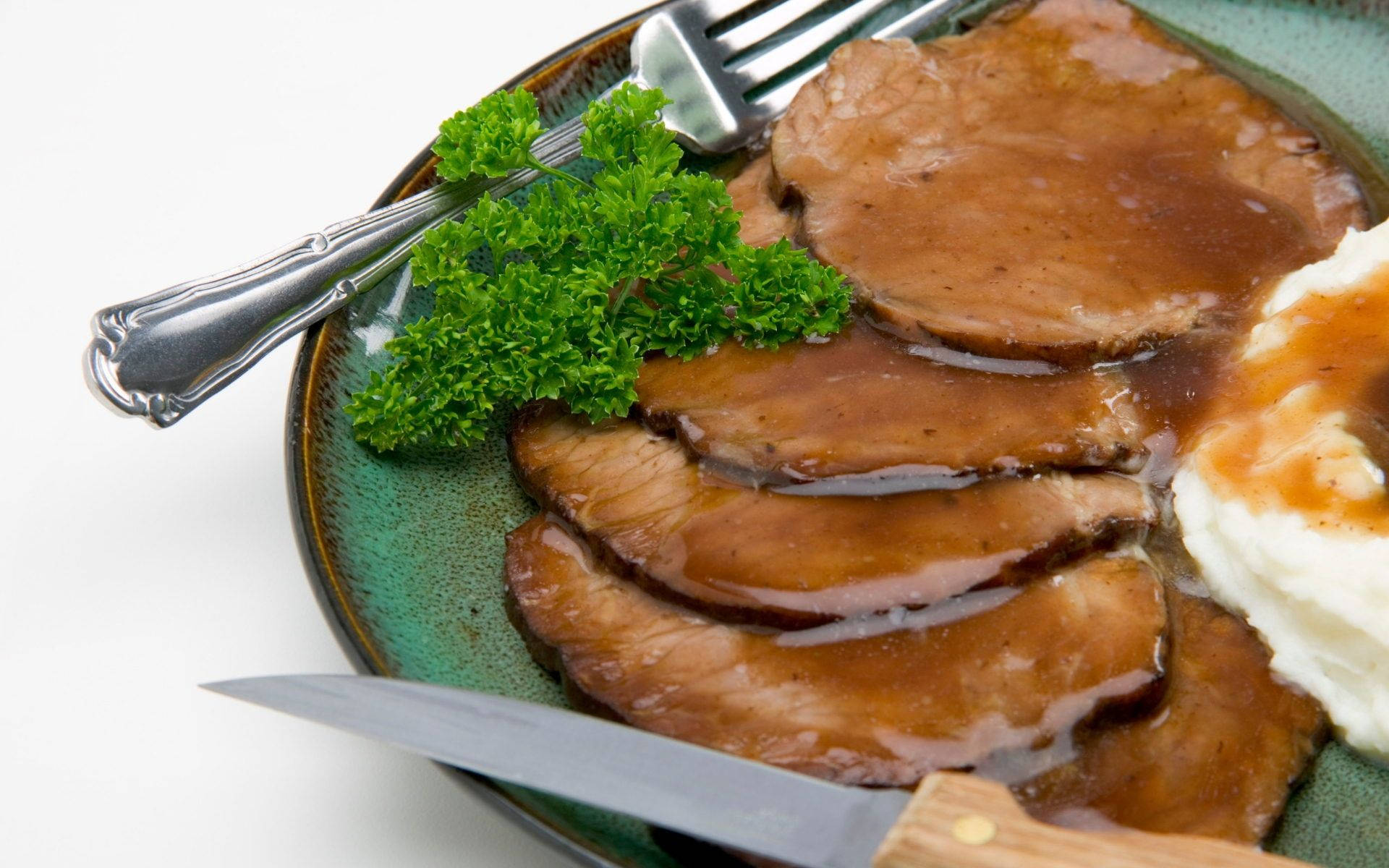 Sauerbraten, traditional German dish, parsley, Full HD Desktop Wallpaper