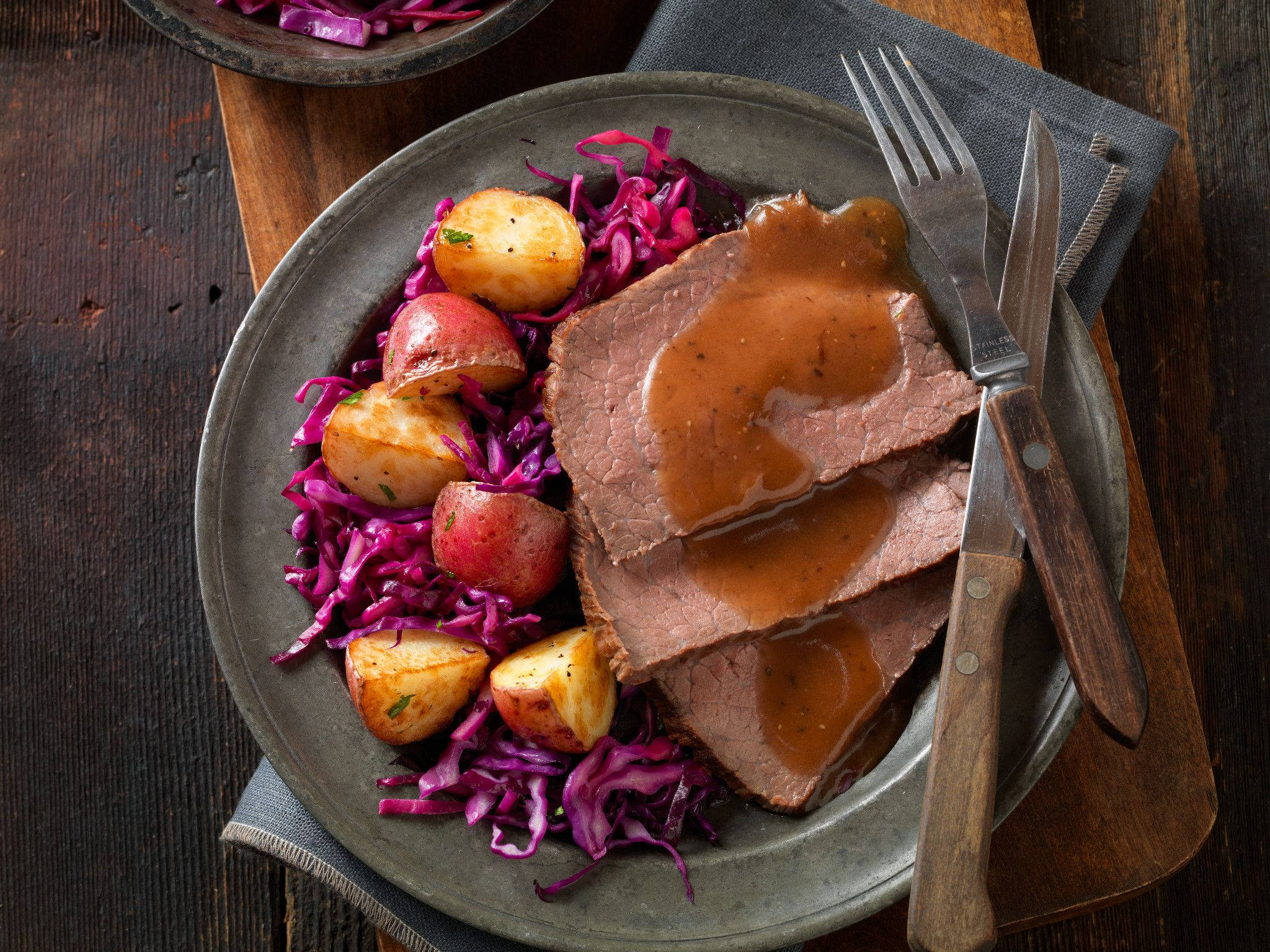 Sauerbraten, potatoes, red cabbage, Full HD Desktop Wallpaper