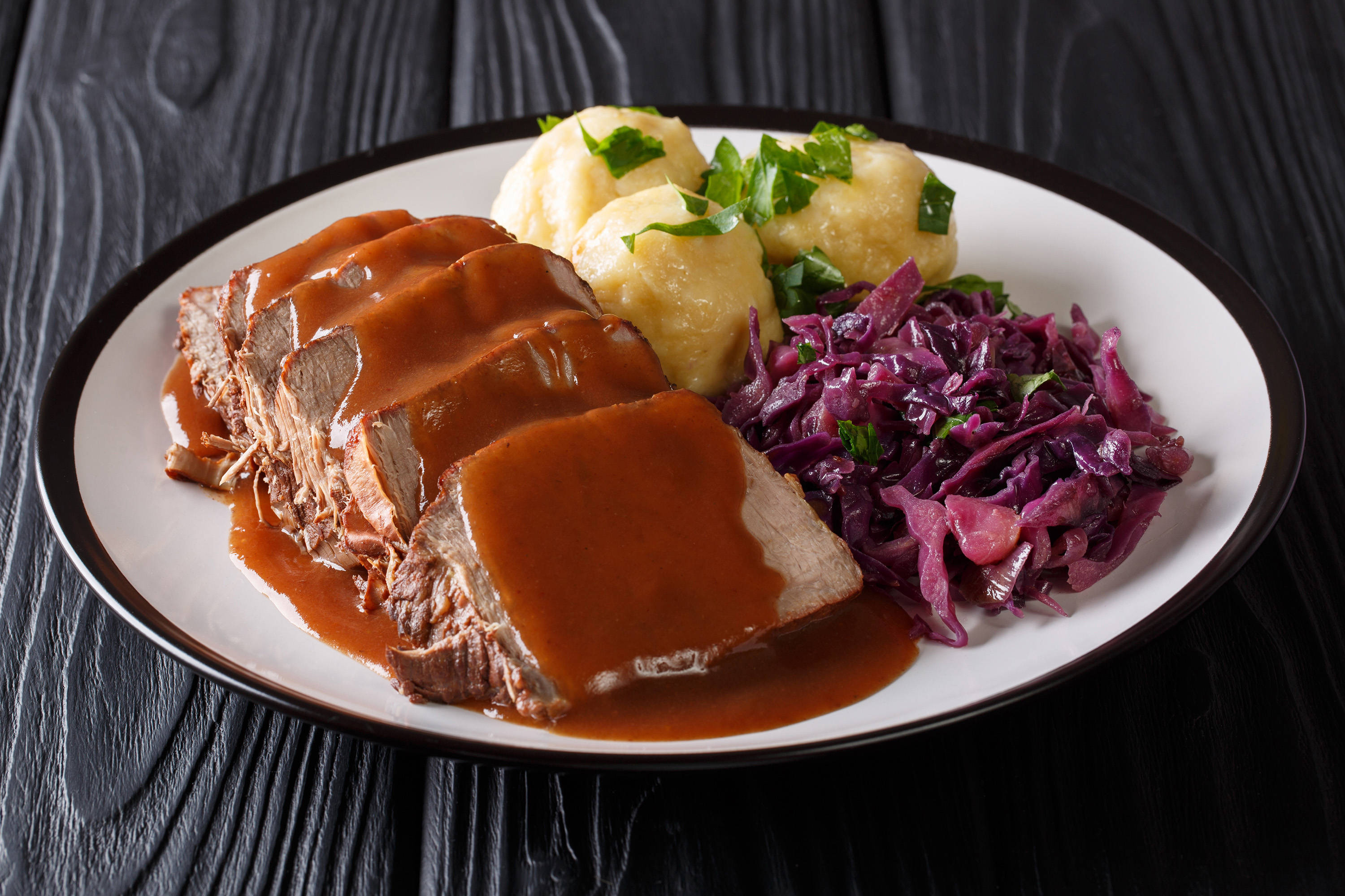 Sauerbraten, Traditional German Roast Dish, brown sauce, 2K Desktop Wallpaper