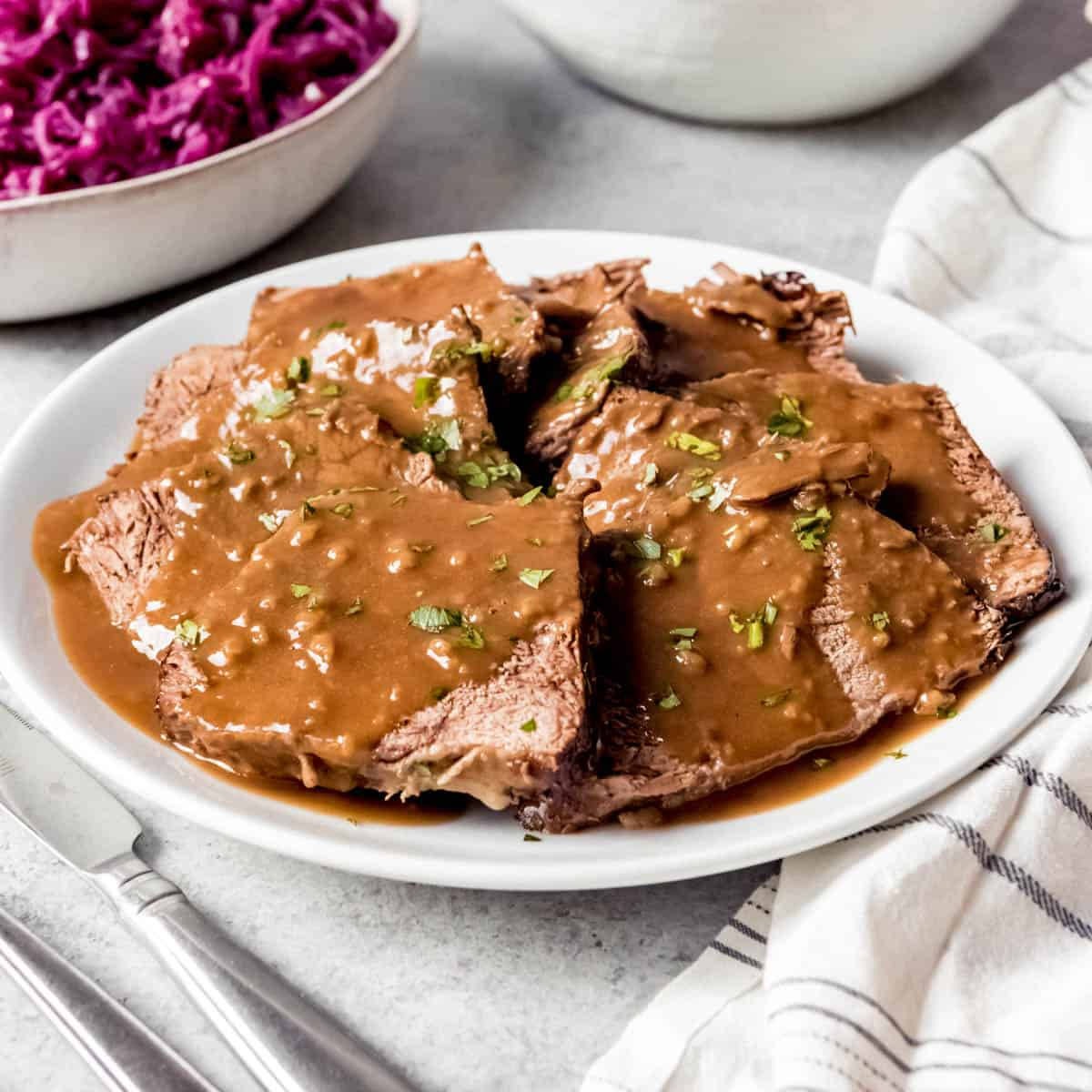 Sauerbraten, beef brisket, brown gravy, SD Desktop Wallpaper