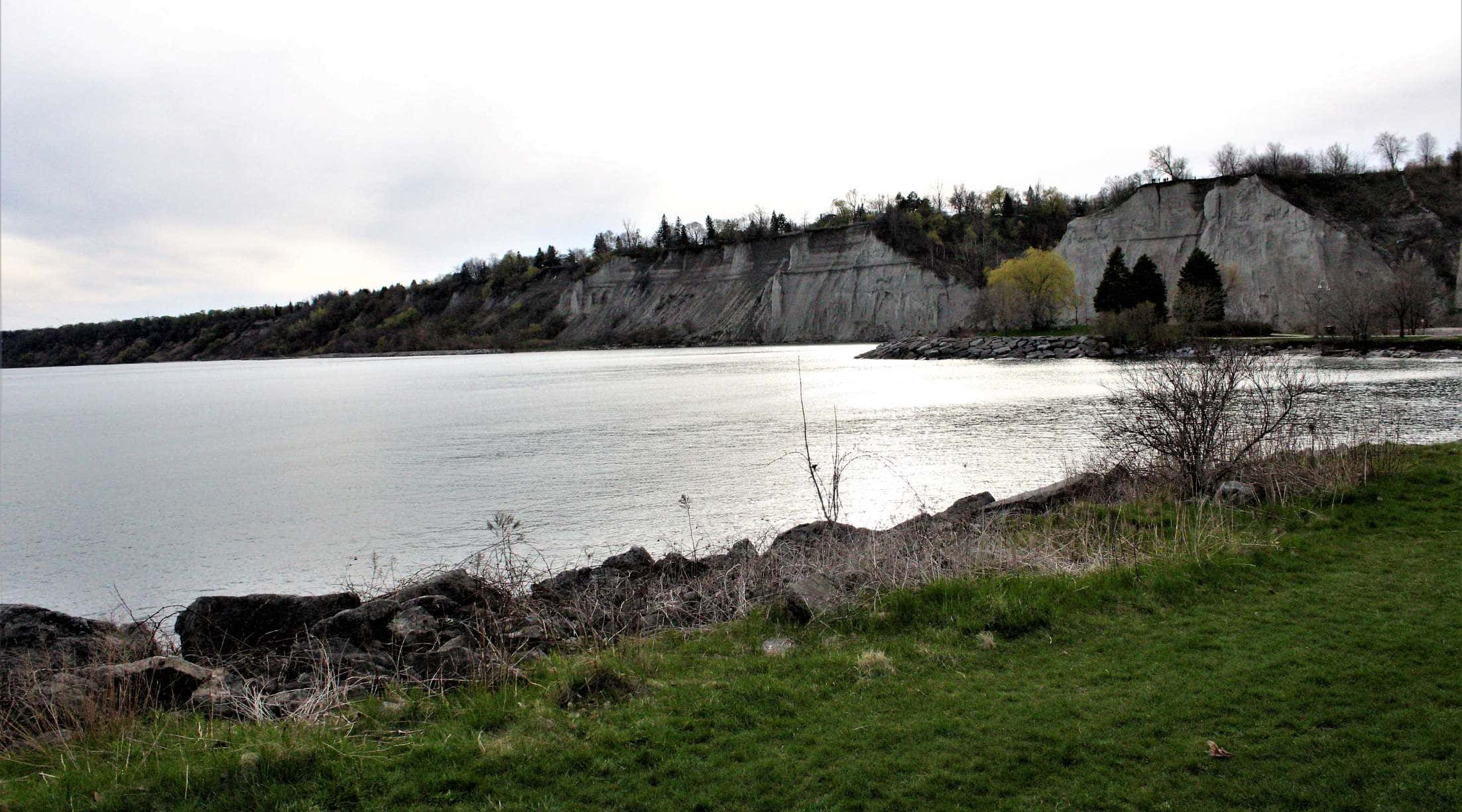 Scarborough Bluffs, lakeside view, calm lake, Full HD Desktop Wallpaper