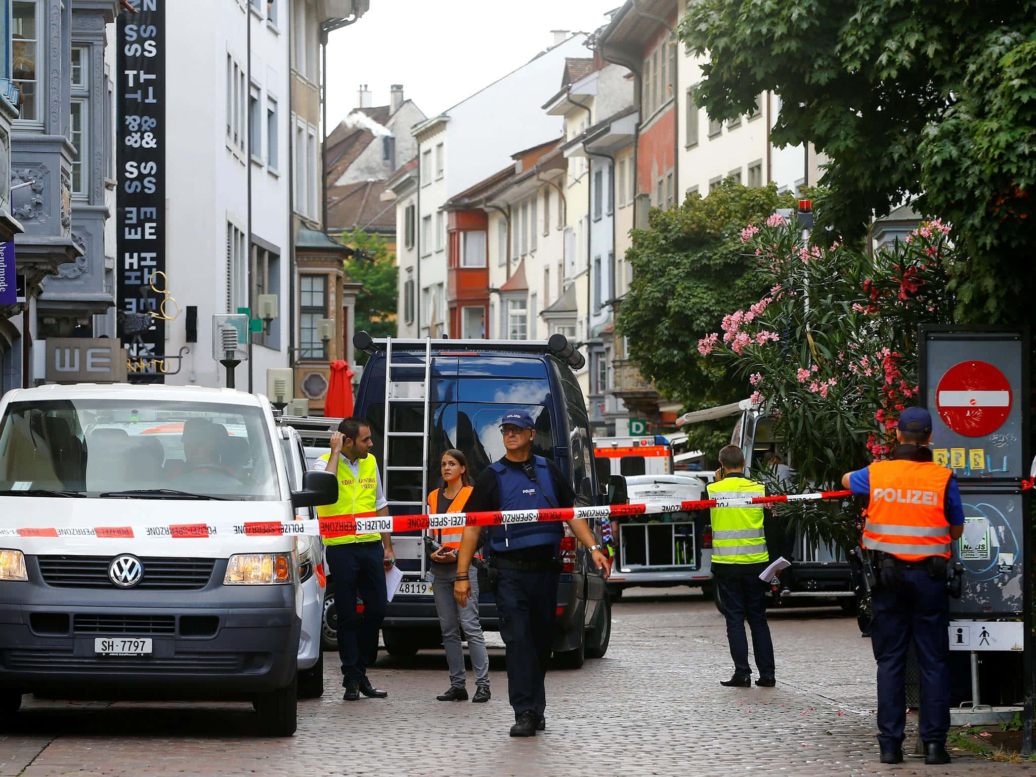 Schaffhausen, police operation, high-visibility vests, Full HD Desktop Wallpaper