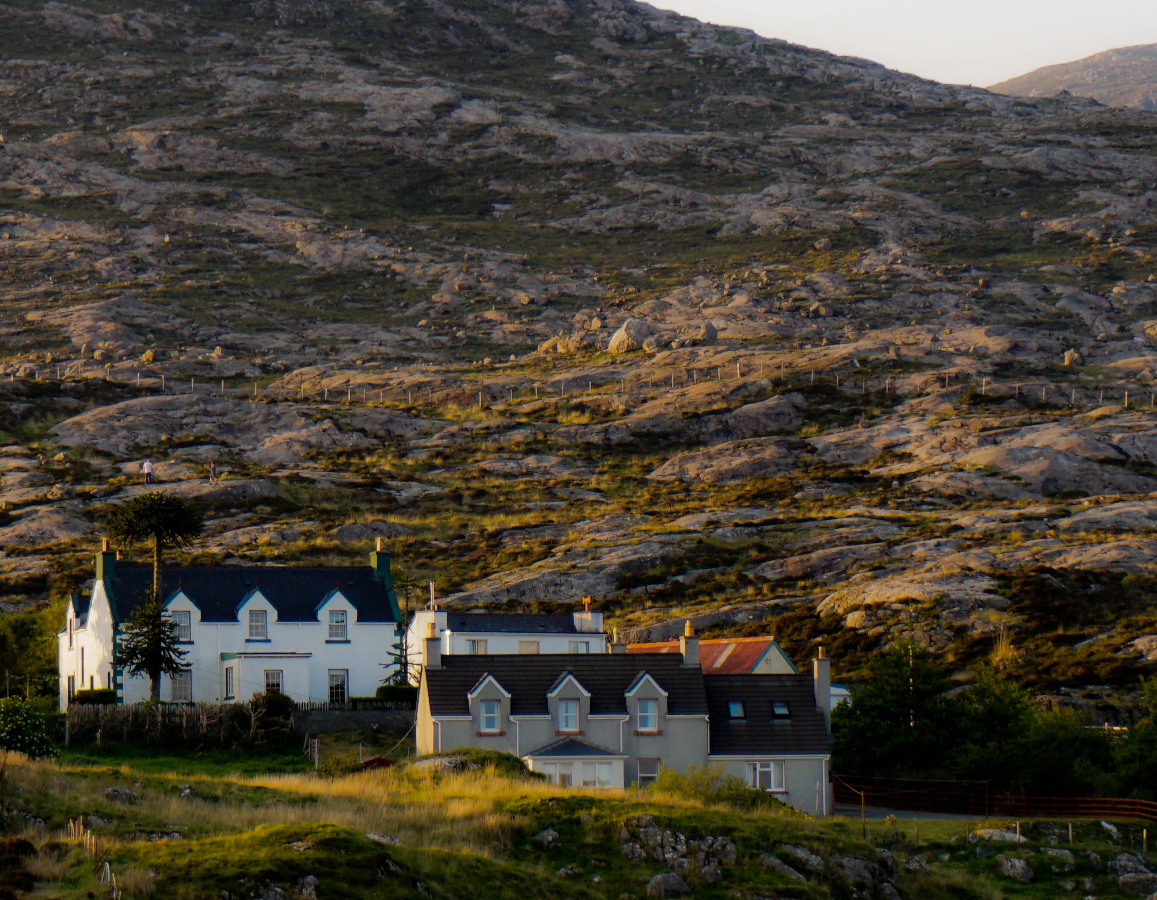 Scotland, houses, hill, 4K Desktop Wallpaper