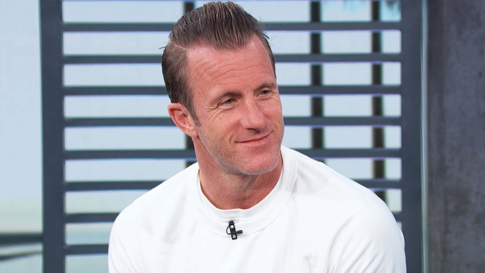 Scott Caan, white t-shirt, modern slatted background, Full HD Desktop Wallpaper