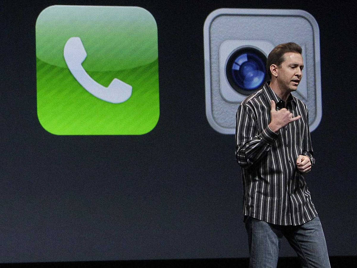 Scott Forstall, iPhone, striped shirt, SD Desktop Wallpaper