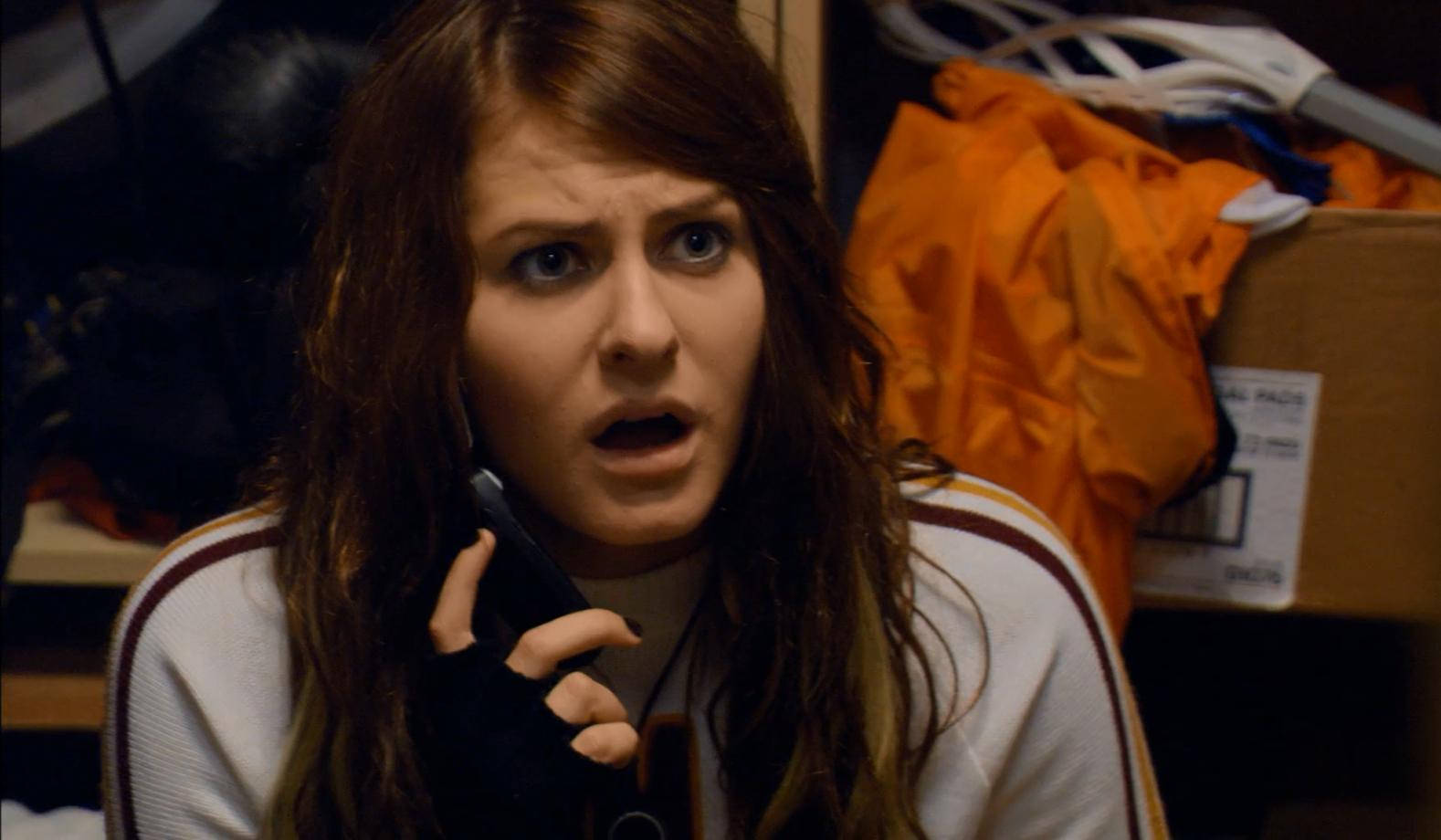 Scout Taylor-Compton, phone call, locker room, HD Desktop Wallpaper