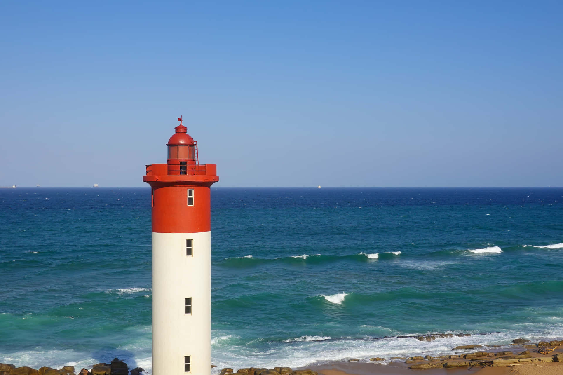 Sea Breeze, red and white lighthouse, clear blue sky, Full HD Desktop Wallpaper