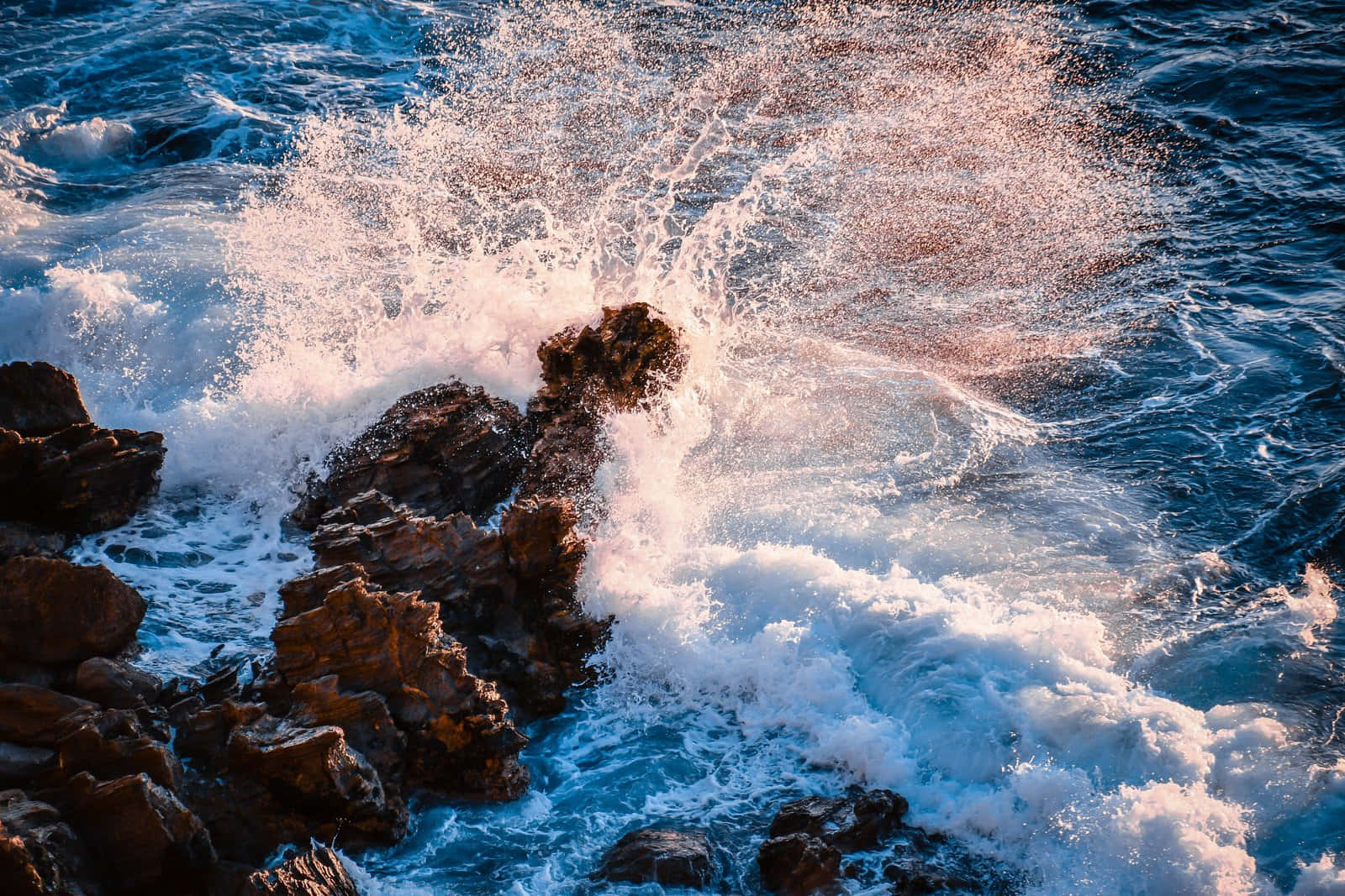Sea Breeze, ocean waves, rugged rocks, HD Desktop Wallpaper