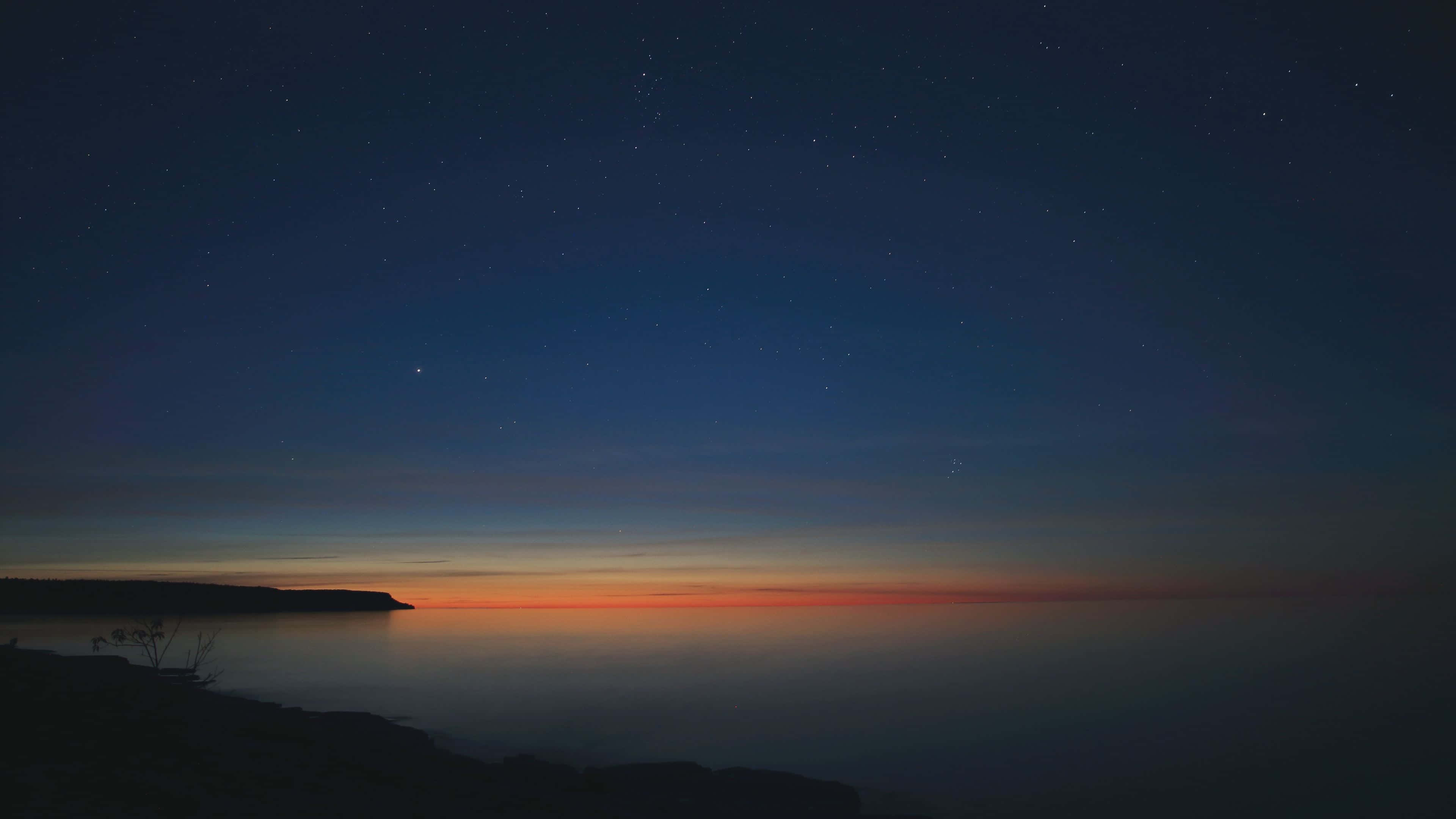 dusk calms, starry night sky, orange and blue hues, 4K Desktop Wallpaper