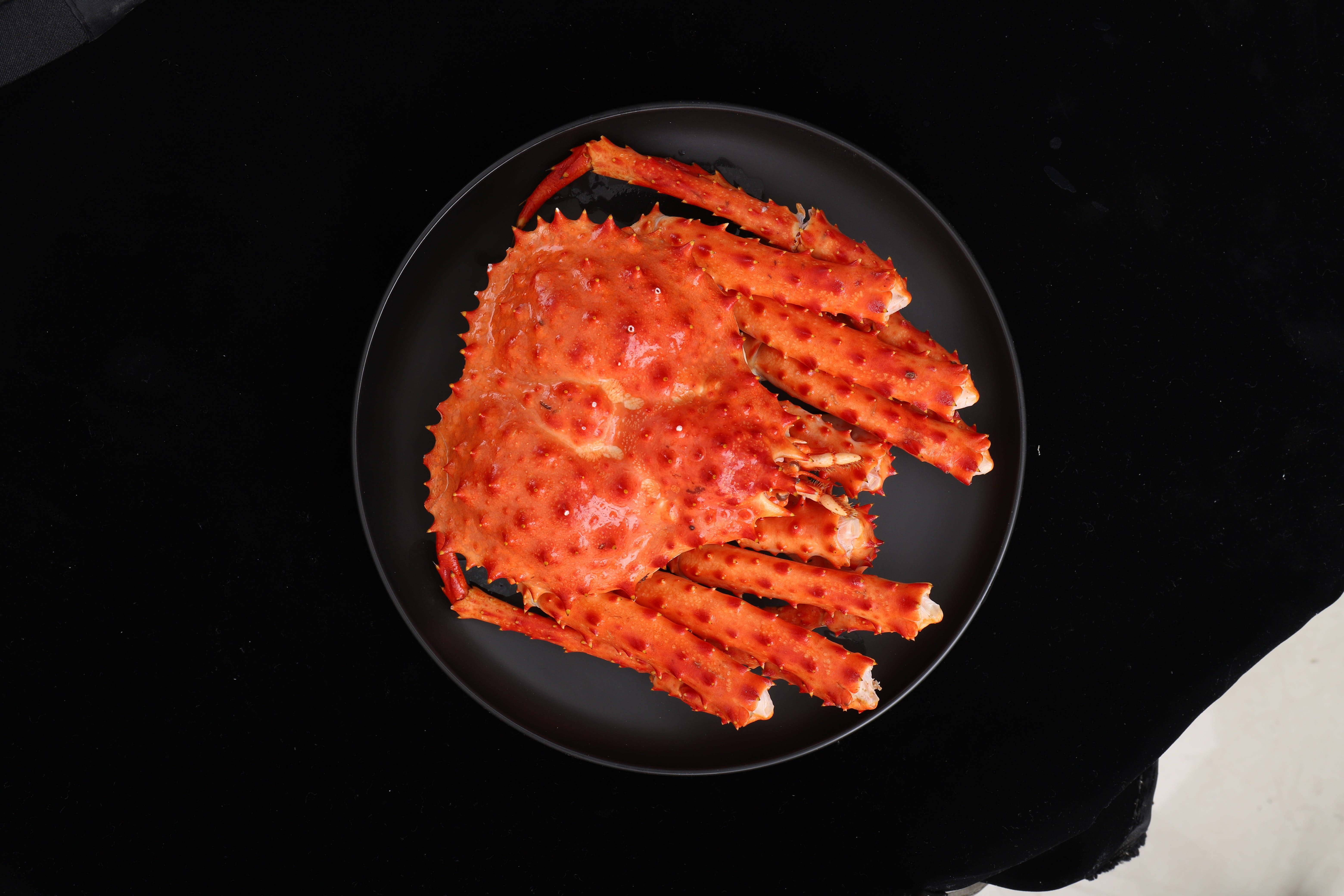 king crab, black nordic plate, matte black plate, 5K Desktop Wallpaper