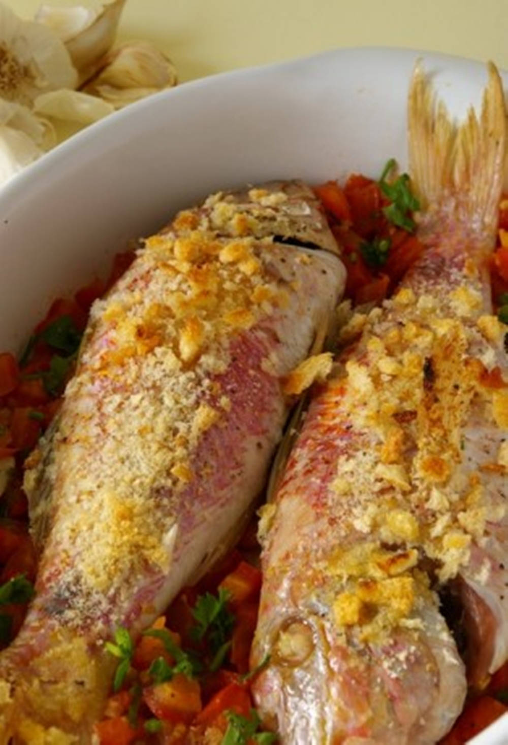 Corsican Style Baked Red Mullet, red mullet, golden breadcrumbs, HD Phone Wallpaper
