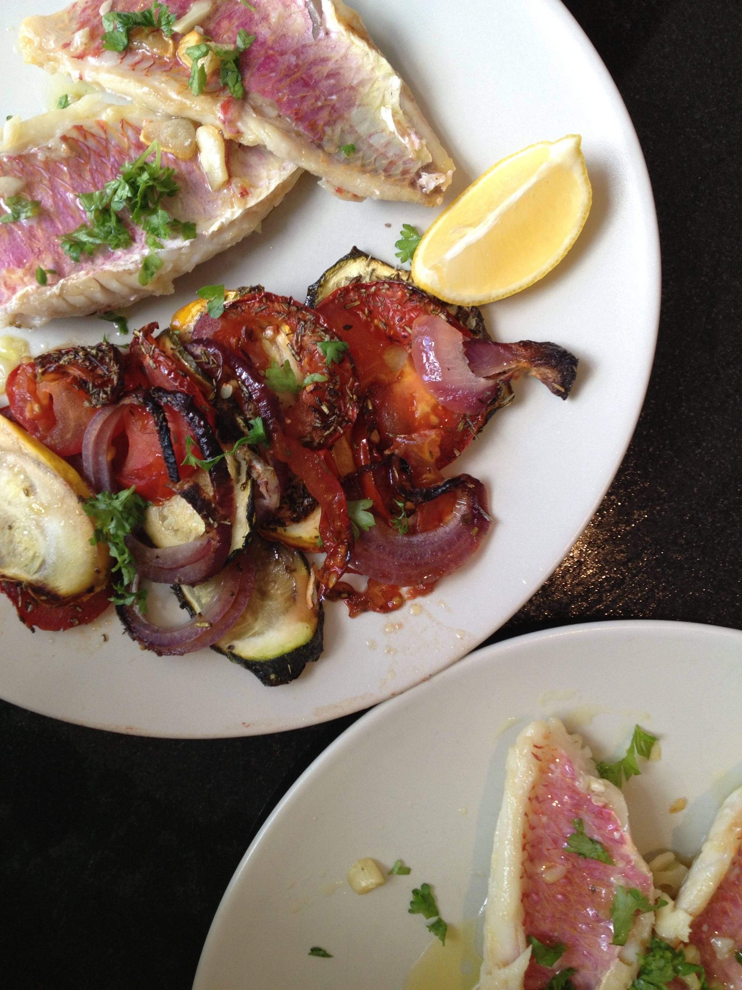 red mullet fillet, grilled fish, charred vegetables, 2K Phone Wallpaper