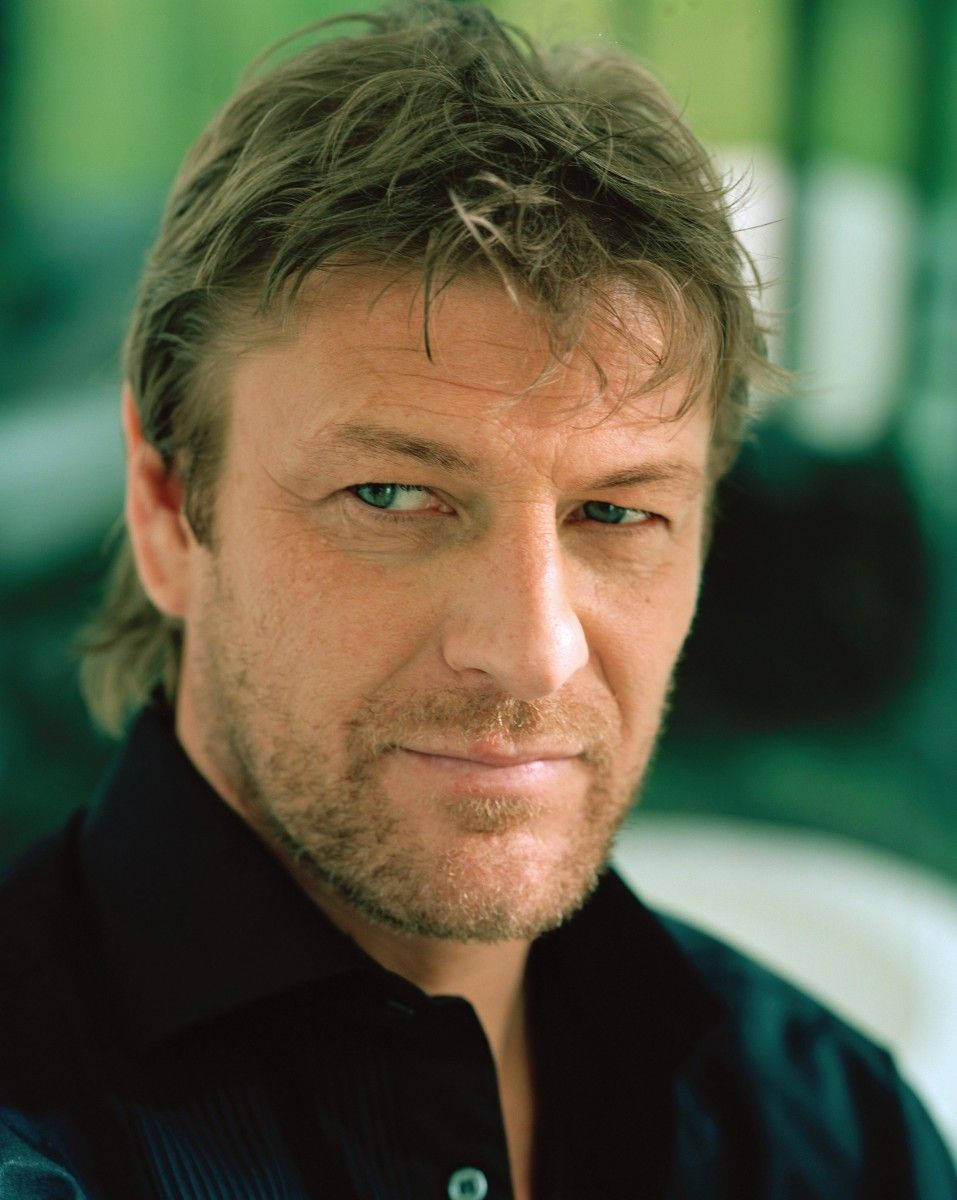 Sean Bean, tousled hair, intense blue eyes, SD Phone Wallpaper