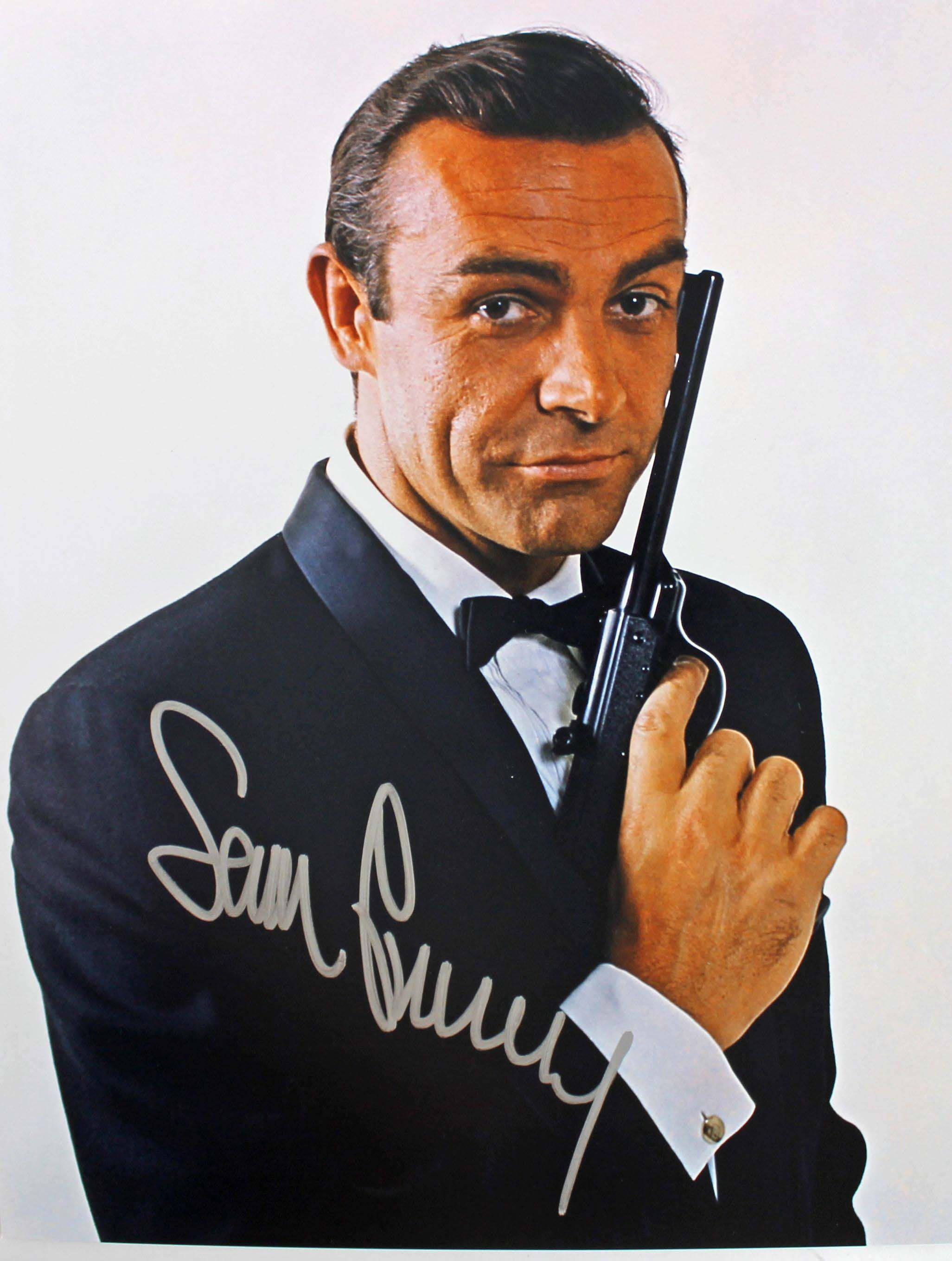 Sean Connery, tuxedo, pistol, 2K Phone Wallpaper