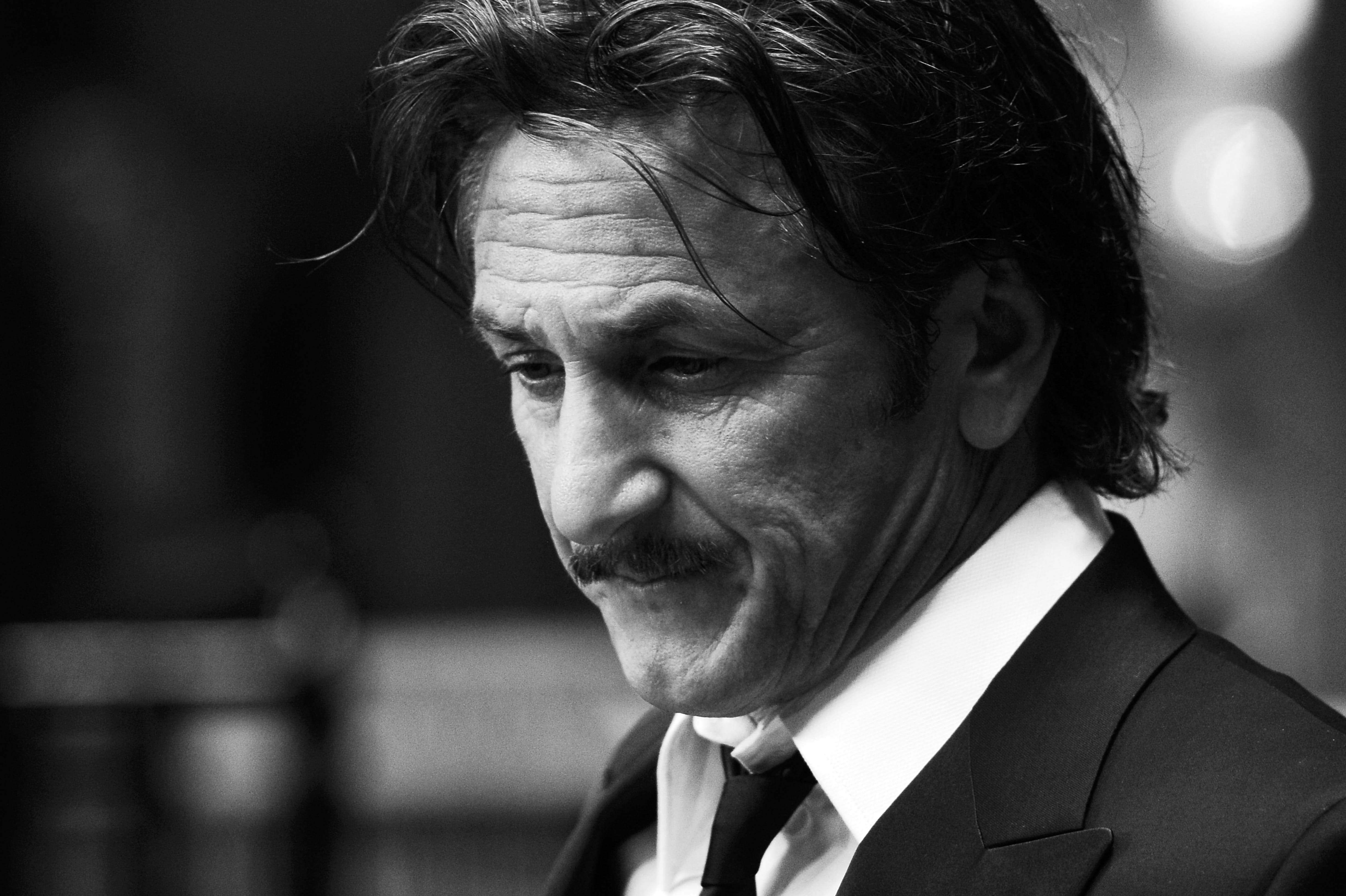 Sean Penn, thick beards, black and white, 4K Desktop Wallpaper