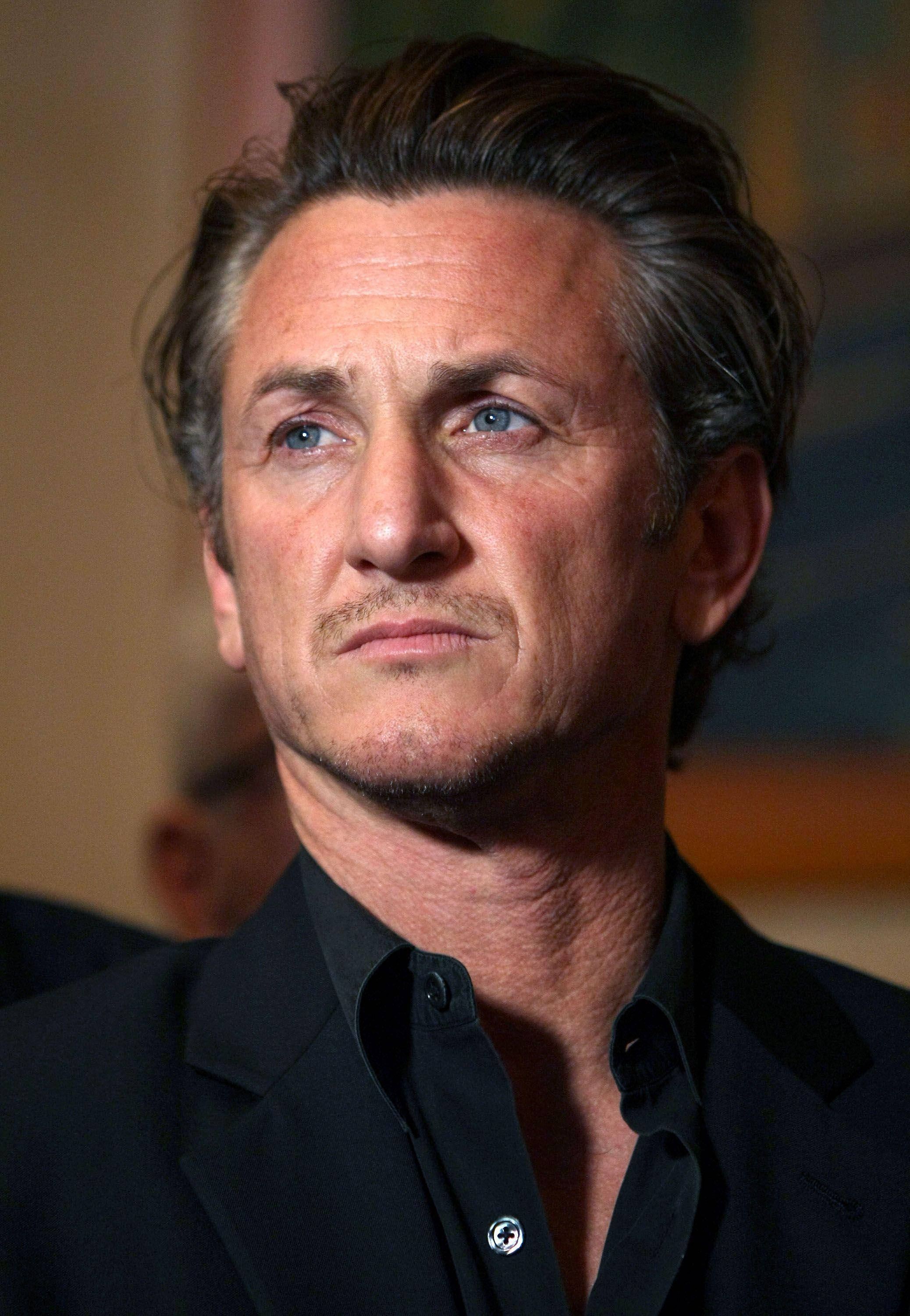Sean Penn, intense blue eyes, dark hair, 2K Phone Wallpaper