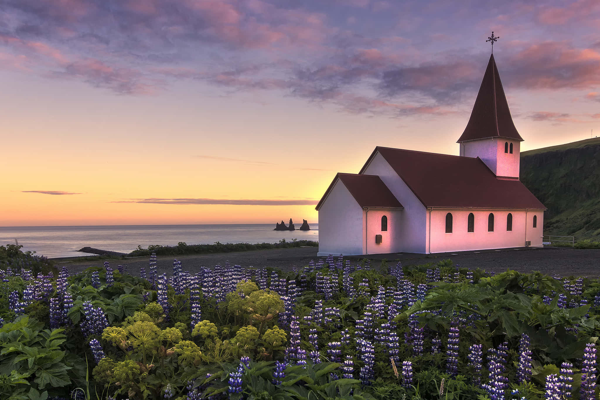 seaside, white church, red roof, Full HD Desktop Wallpaper