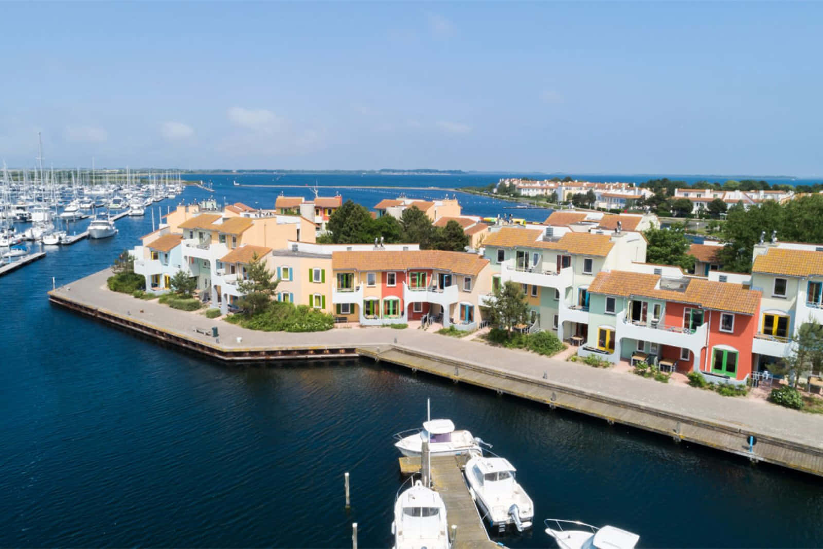 Seaside, pastel houses, marina, HD Desktop Wallpaper
