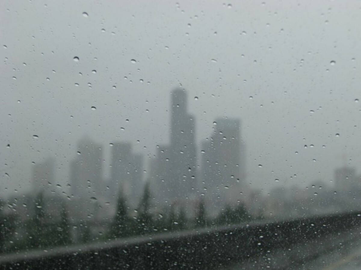 Seattle Rain, blurry buildings, city skyline, SD Desktop Wallpaper