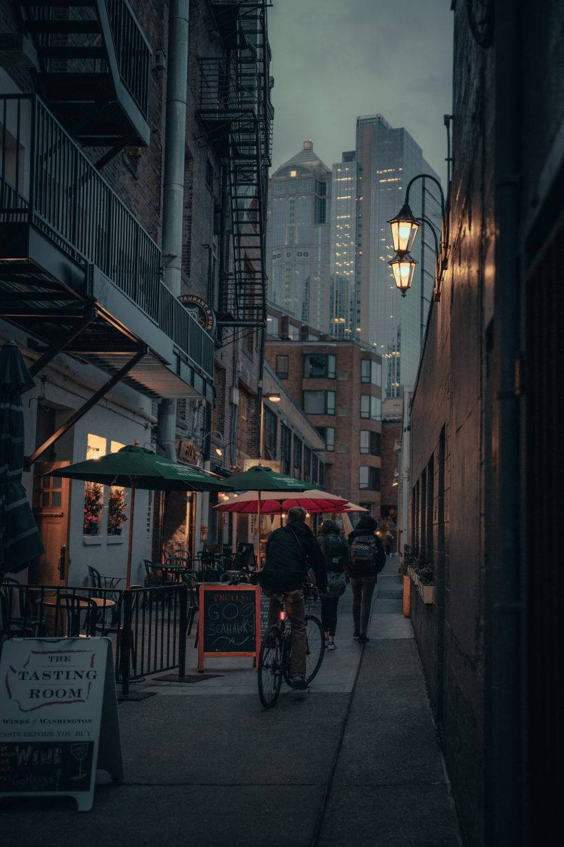 Seattle, rain clouds, alleyway, SD Phone Wallpaper