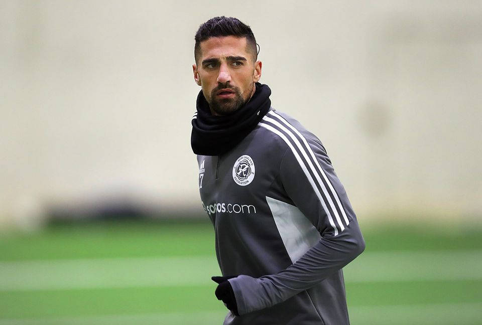 Sebastian Lletget, gray training kit, green pitch, SD Desktop Wallpaper