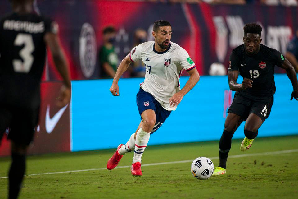 Sebastian Lletget, white US jersey, black jersey, SD Desktop Wallpaper