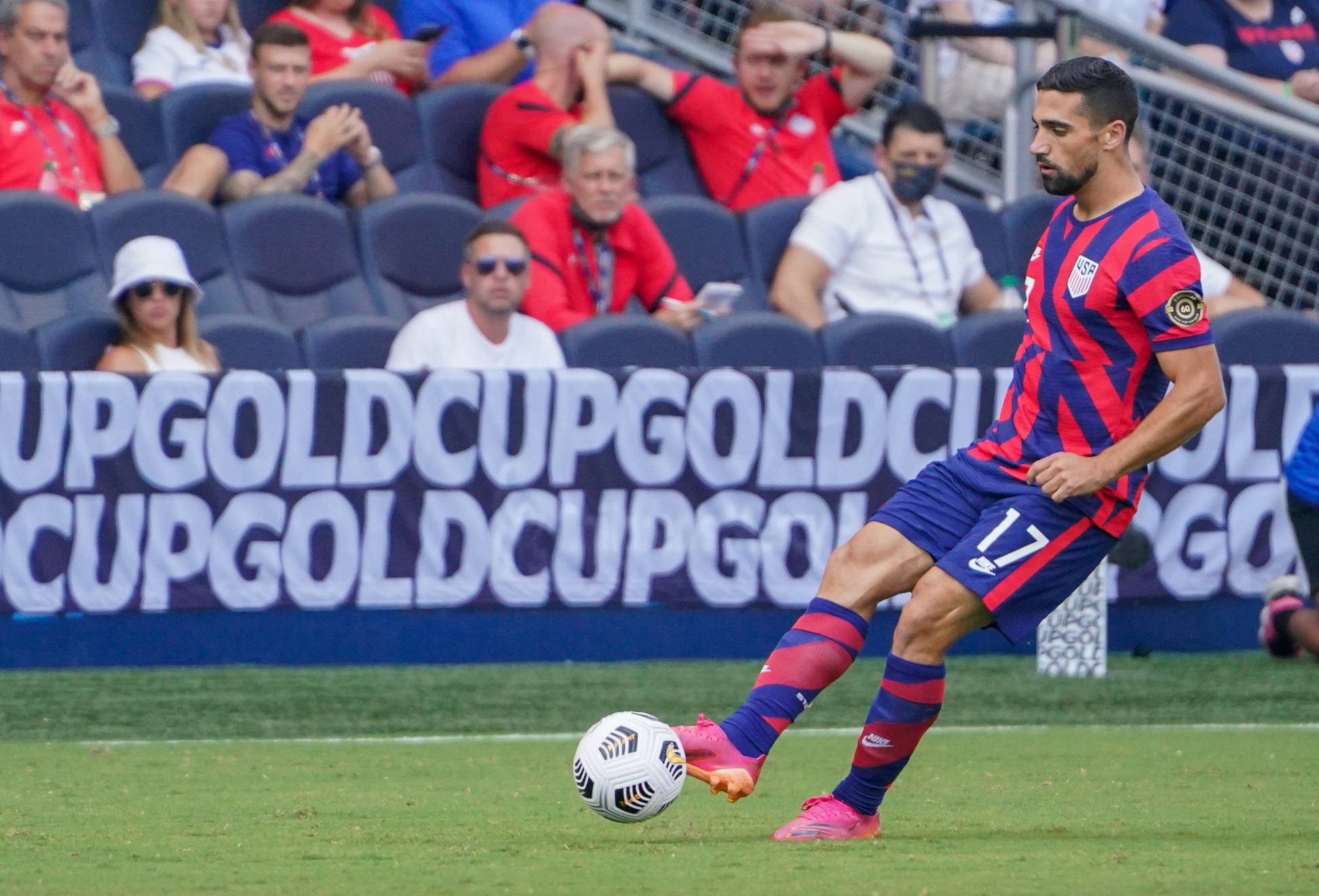 Sebastian Lletget, red and blue striped jersey, white ball, Full HD Desktop Wallpaper