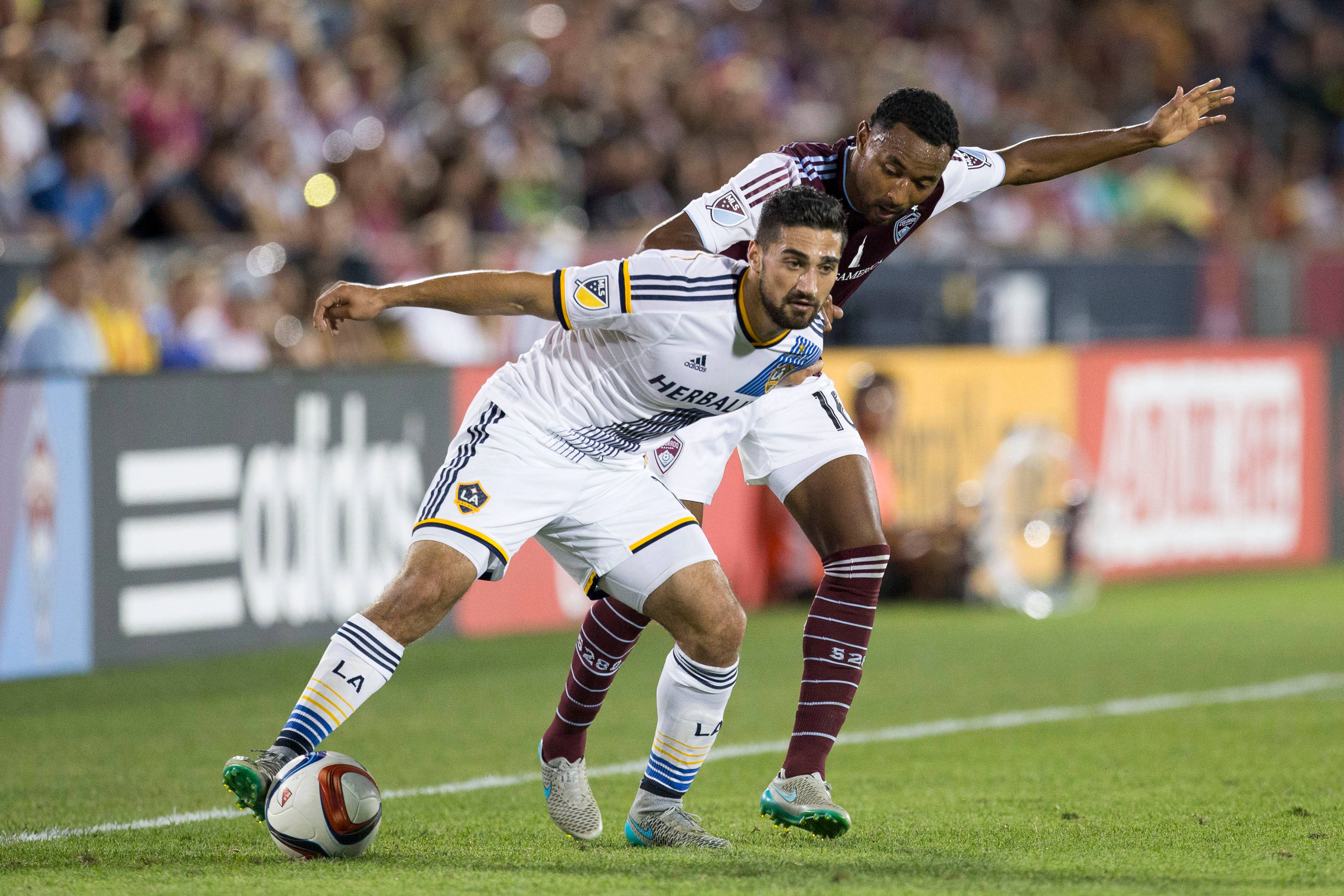 Sebastian Lletget, stadium lights, blurred crowd, 2K Desktop Wallpaper
