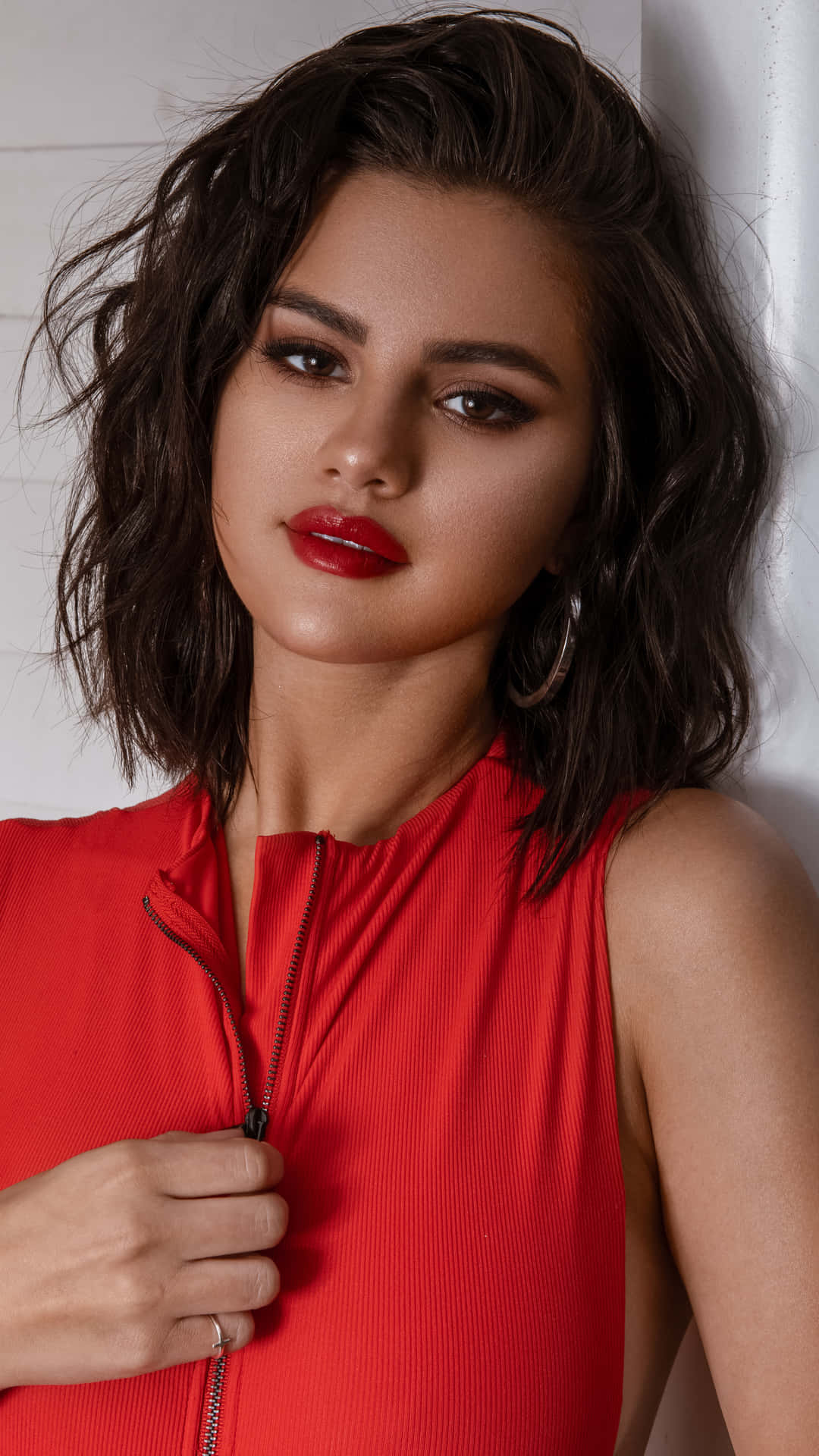 Selena Gomez, iPhone, vibrant red sleeveless top, Full HD Phone Wallpaper