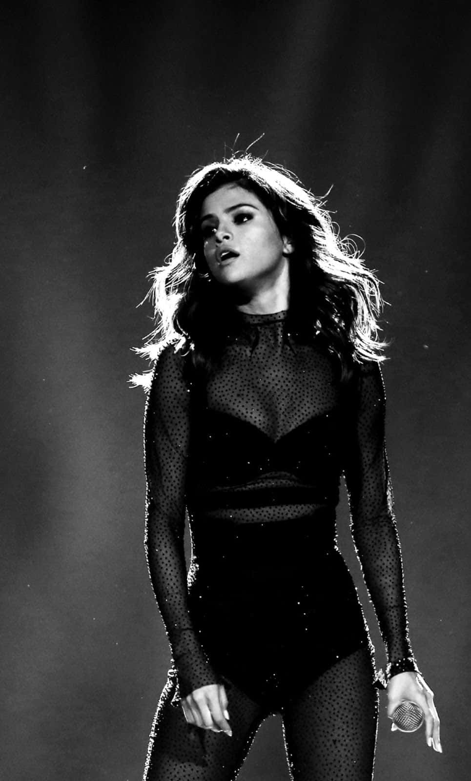 Selena Gomez, iPhone, black and white portrait, HD Phone Wallpaper