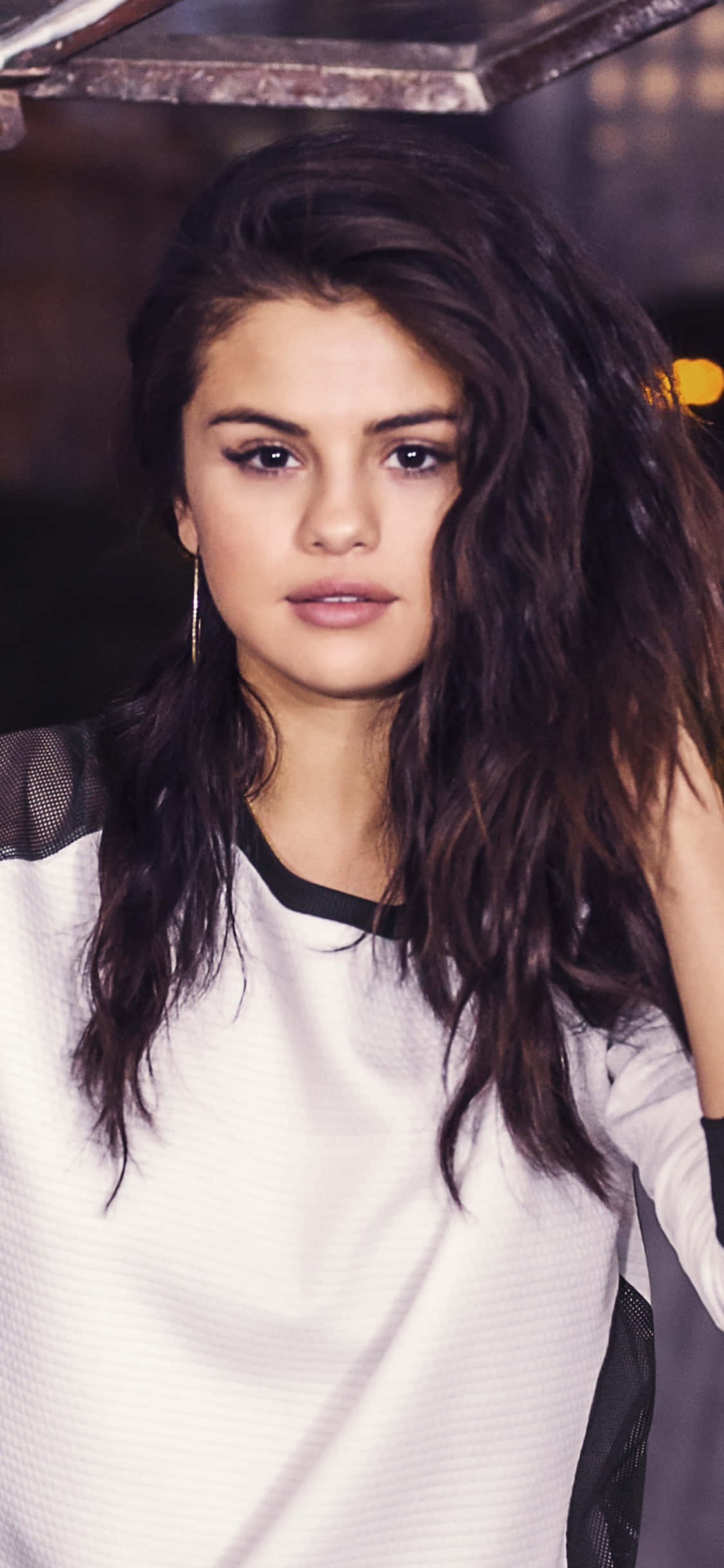 Selena Gomez, iPhone, dark wavy hair, Full HD Phone Wallpaper