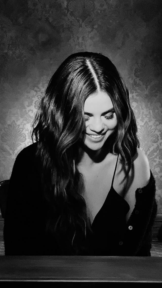 Selena Gomez, Tiktokers, black and white, SD Phone Wallpaper