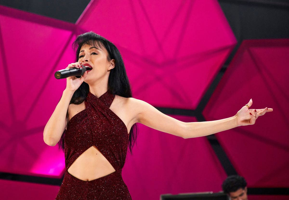 Selena Quintanilla, glittering red dress, vibrant pink geometric backdrop, SD Desktop Wallpaper