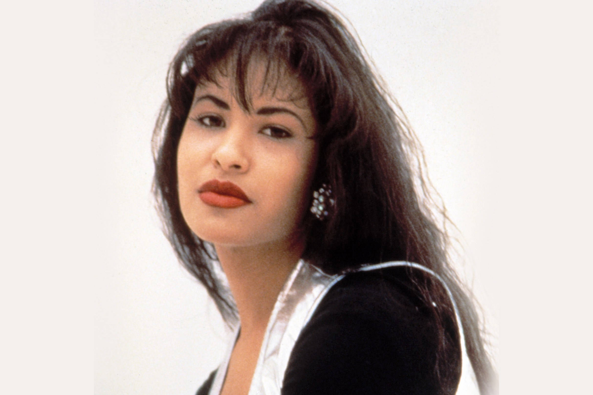 Selena Quintanilla, dark wavy hair, bold red lips, Full HD Desktop Wallpaper