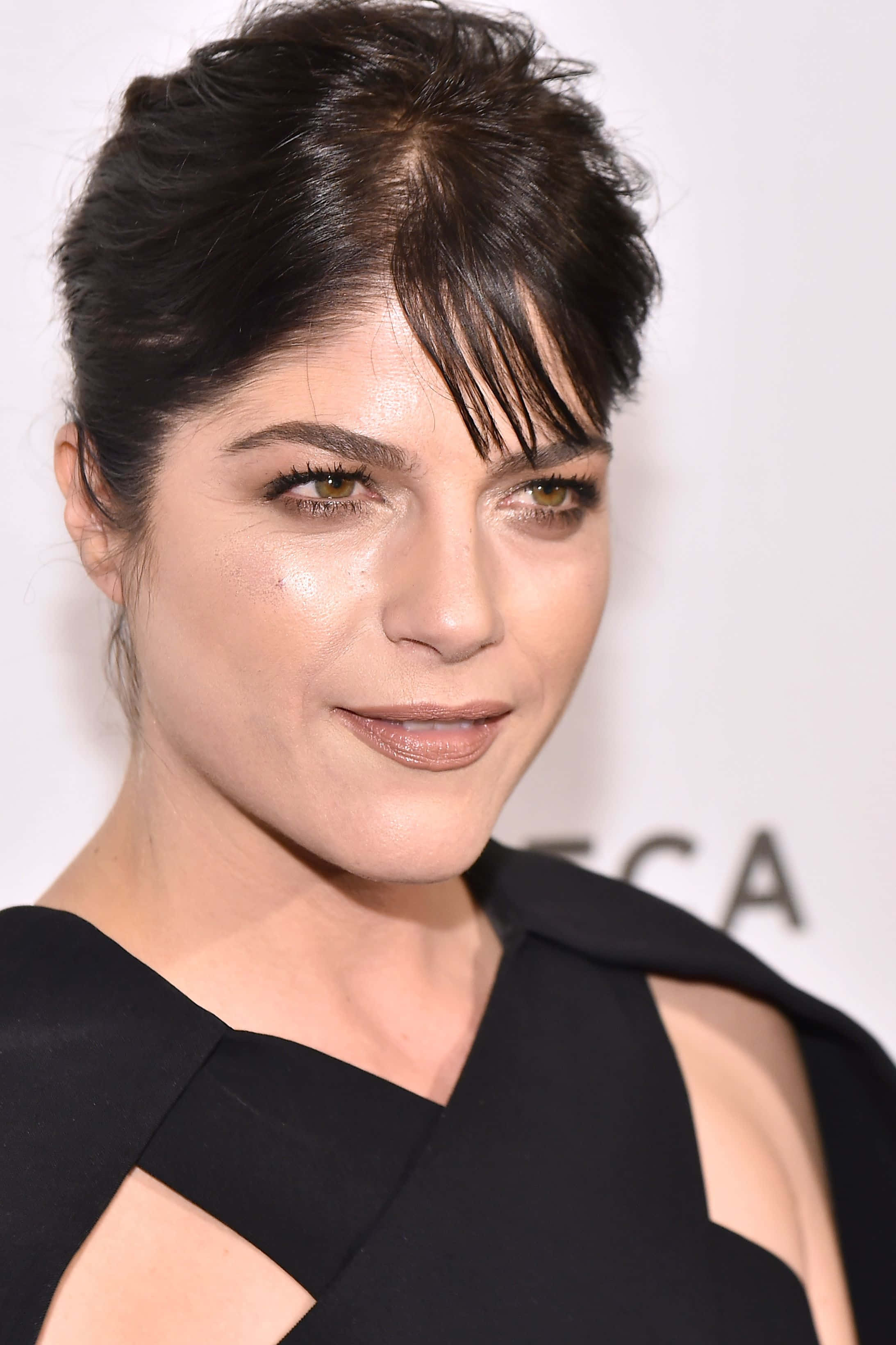 Selma Blair, black cutout dress, dark hair, 2K Phone Wallpaper