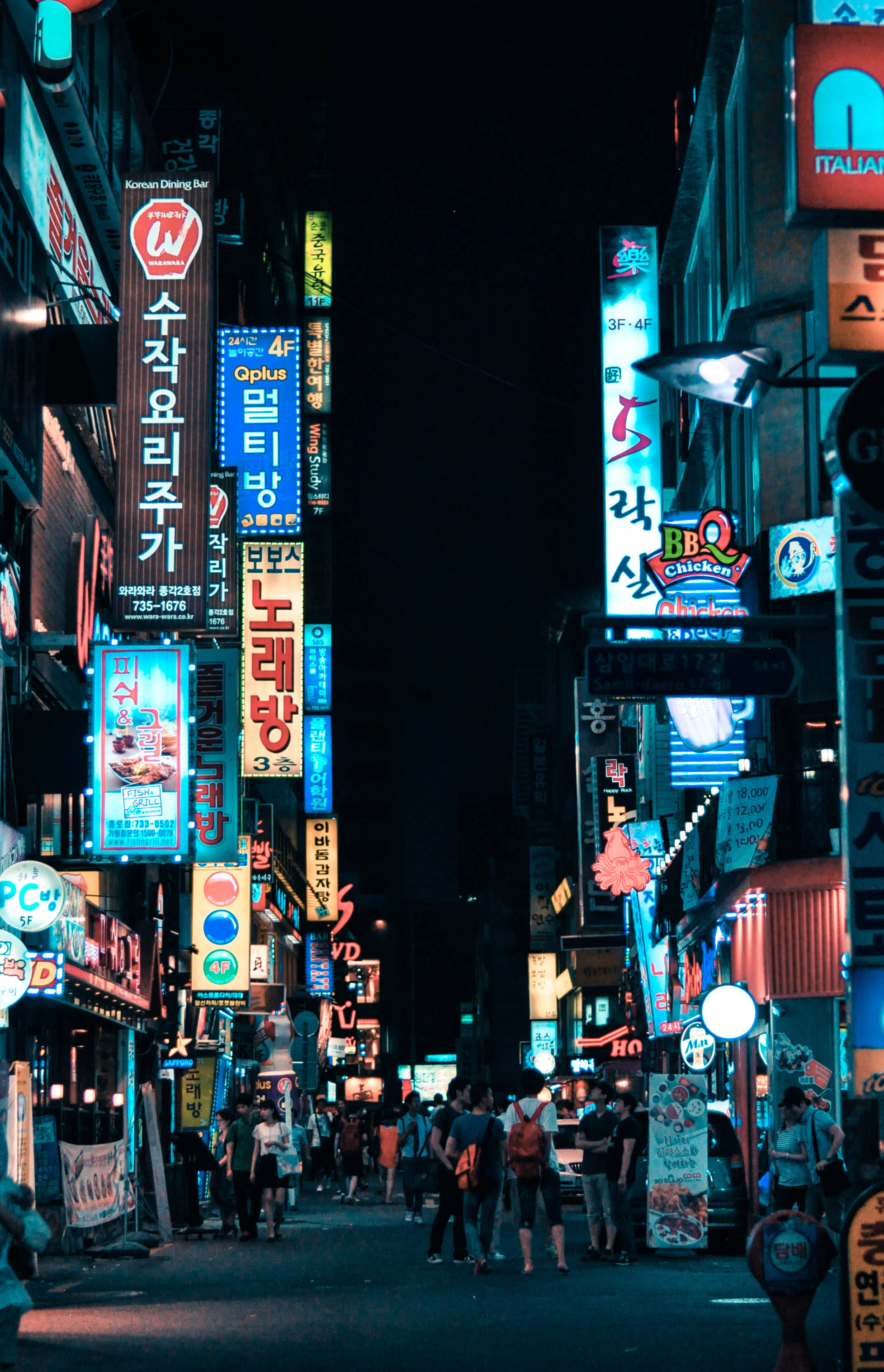 Seoul, neon-lit alley, night, 2K Phone Wallpaper