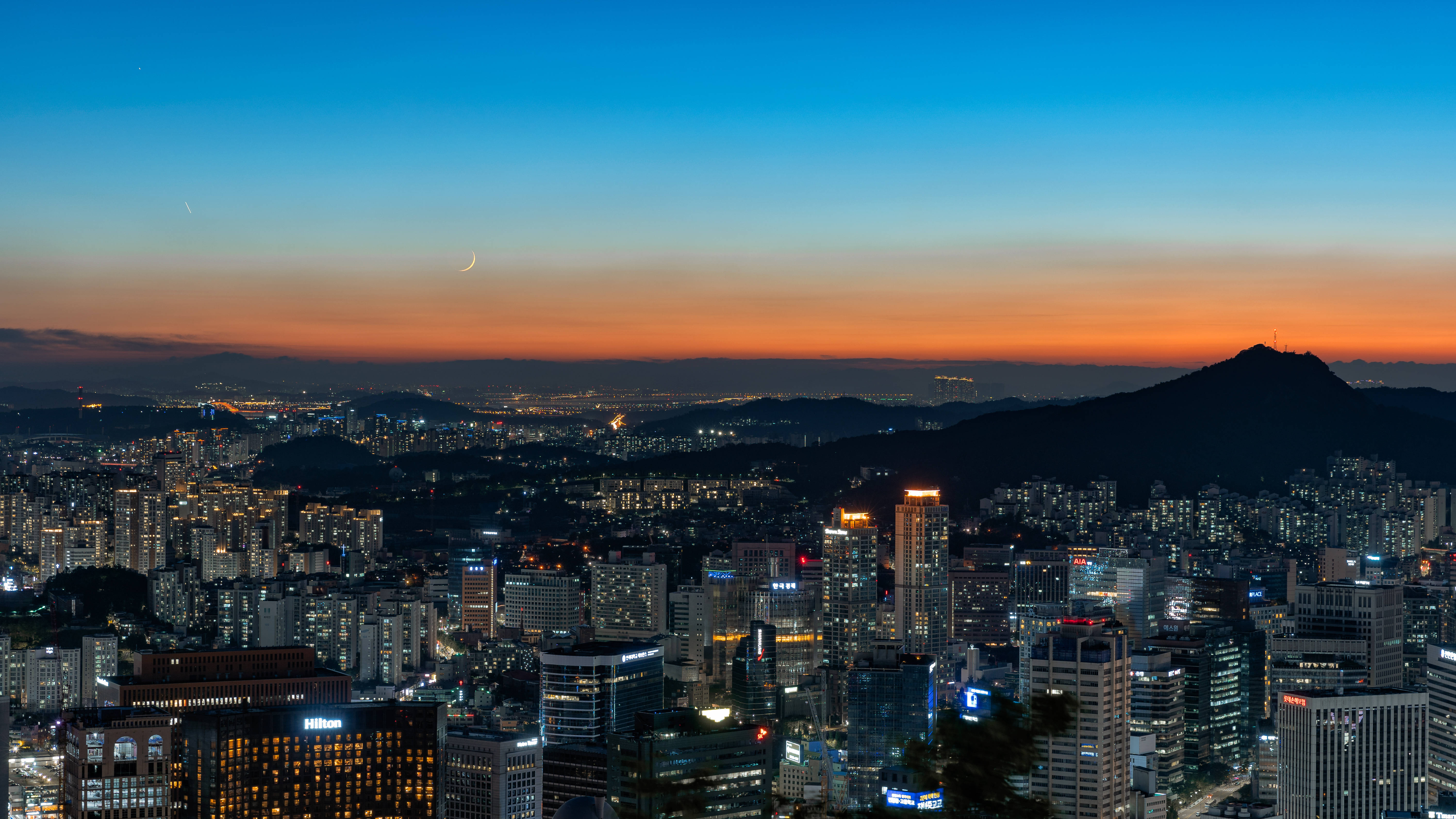 Seoul, twilight, glowing skyscrapers, 5K Desktop Wallpaper