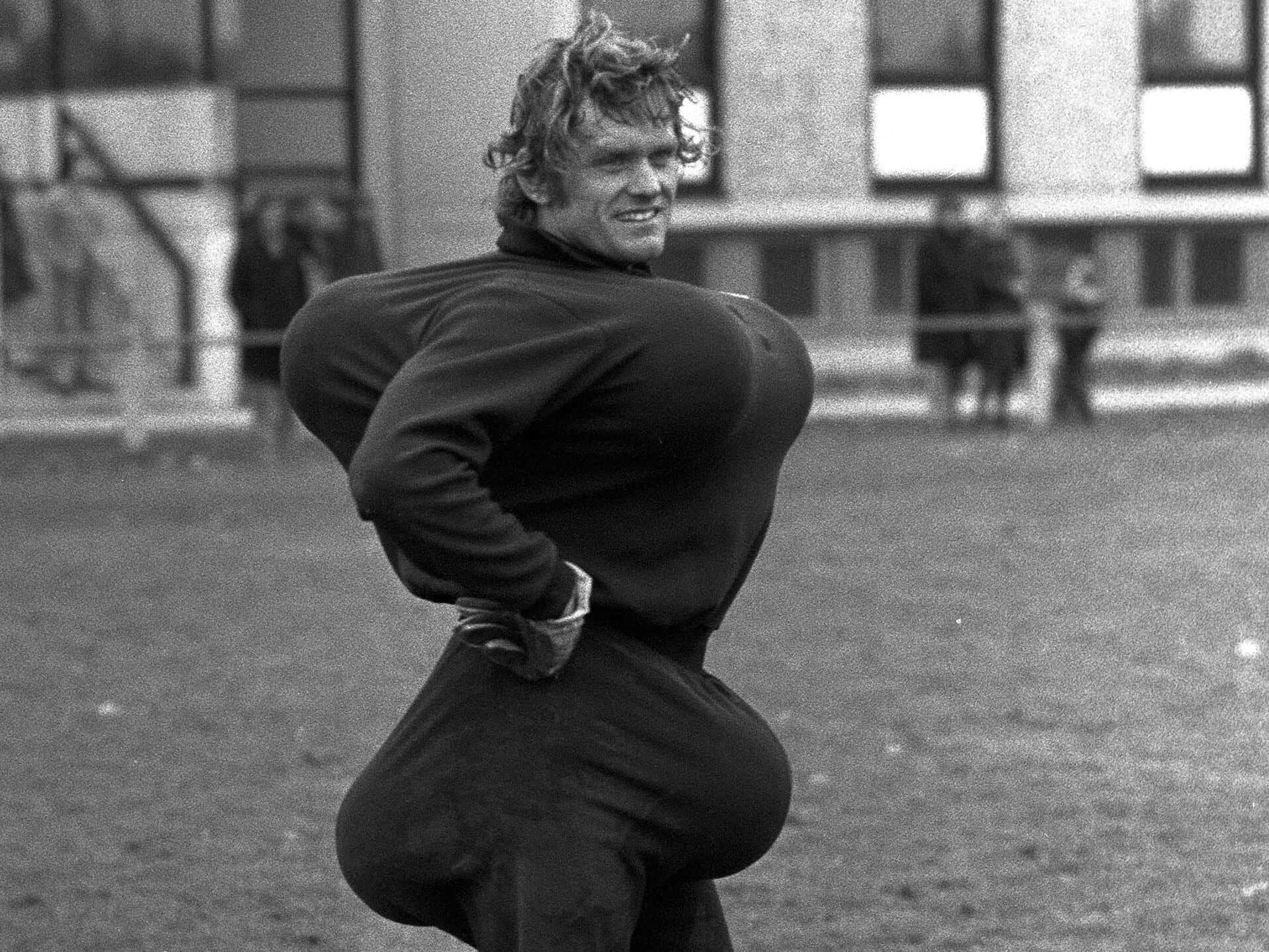 Sepp Maier, black and white photo, muscular man, HD Desktop Wallpaper