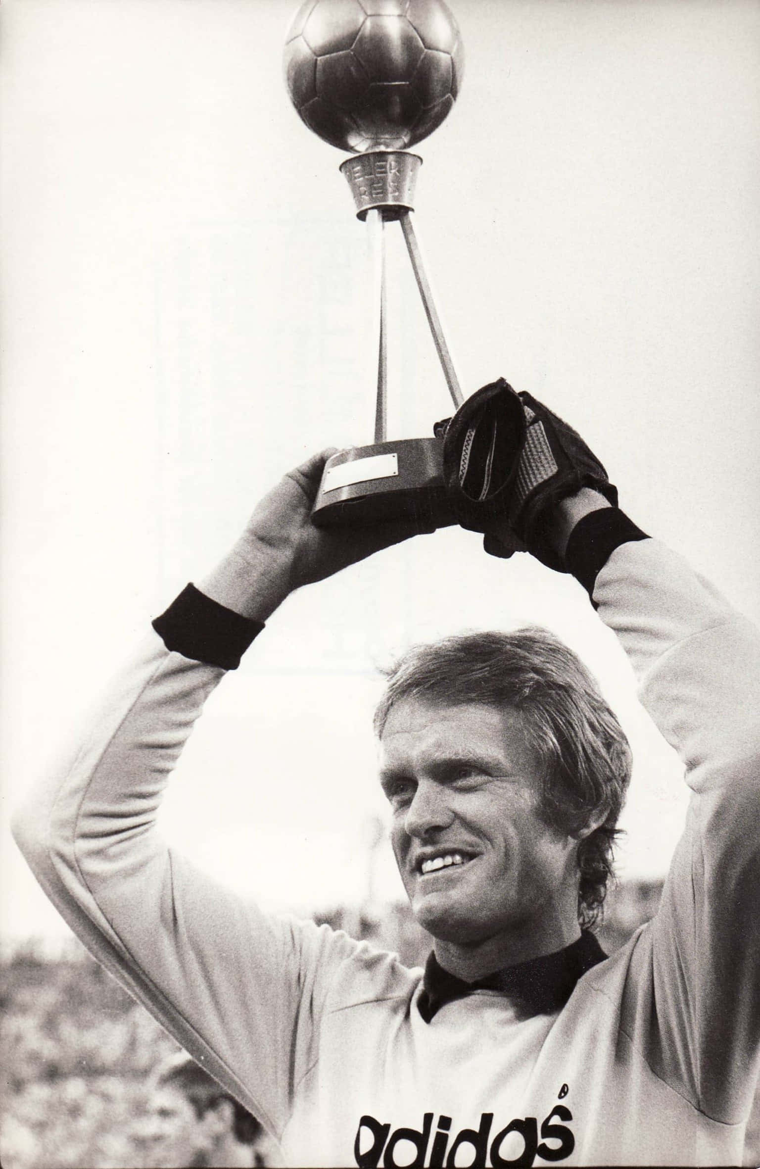 Sepp Maier, Adidas jersey, golden ball trophy, Full HD Phone Wallpaper